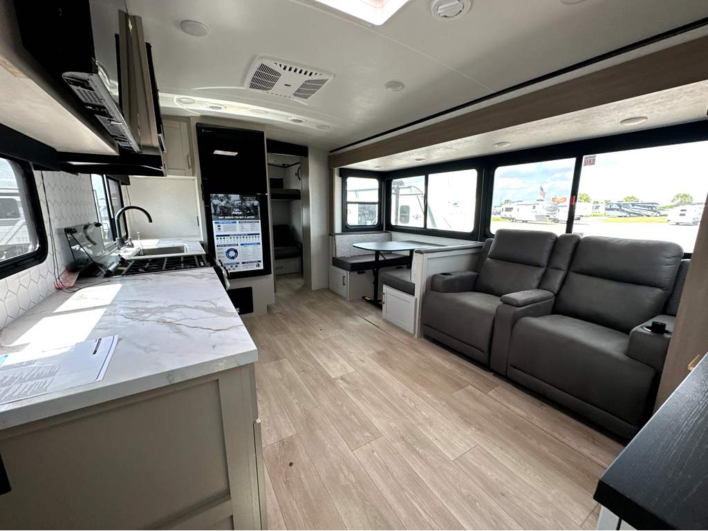 2027 JAYCO JAY FEATHER 29QBH - Image 23