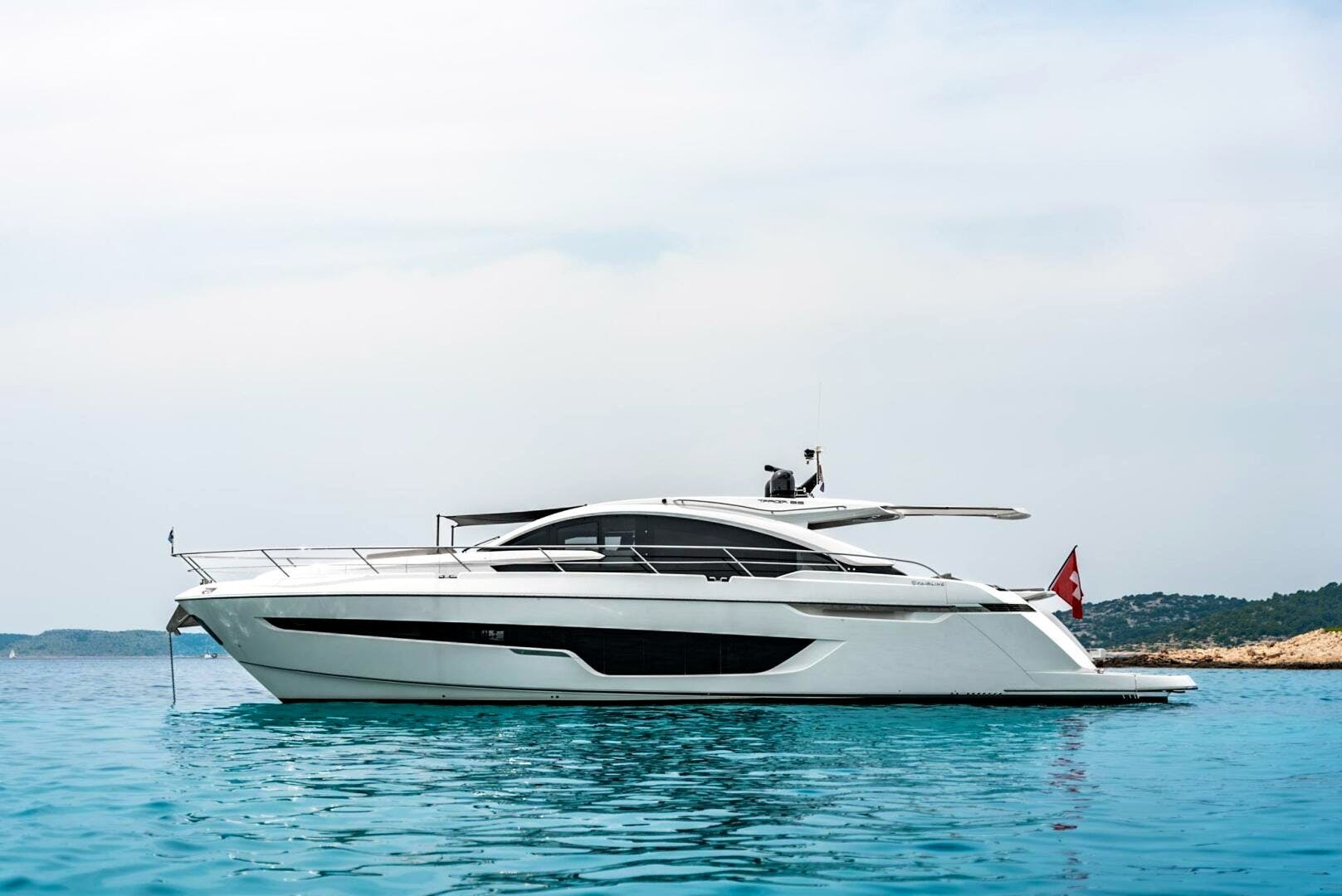 2019 Fairline - Image 2
