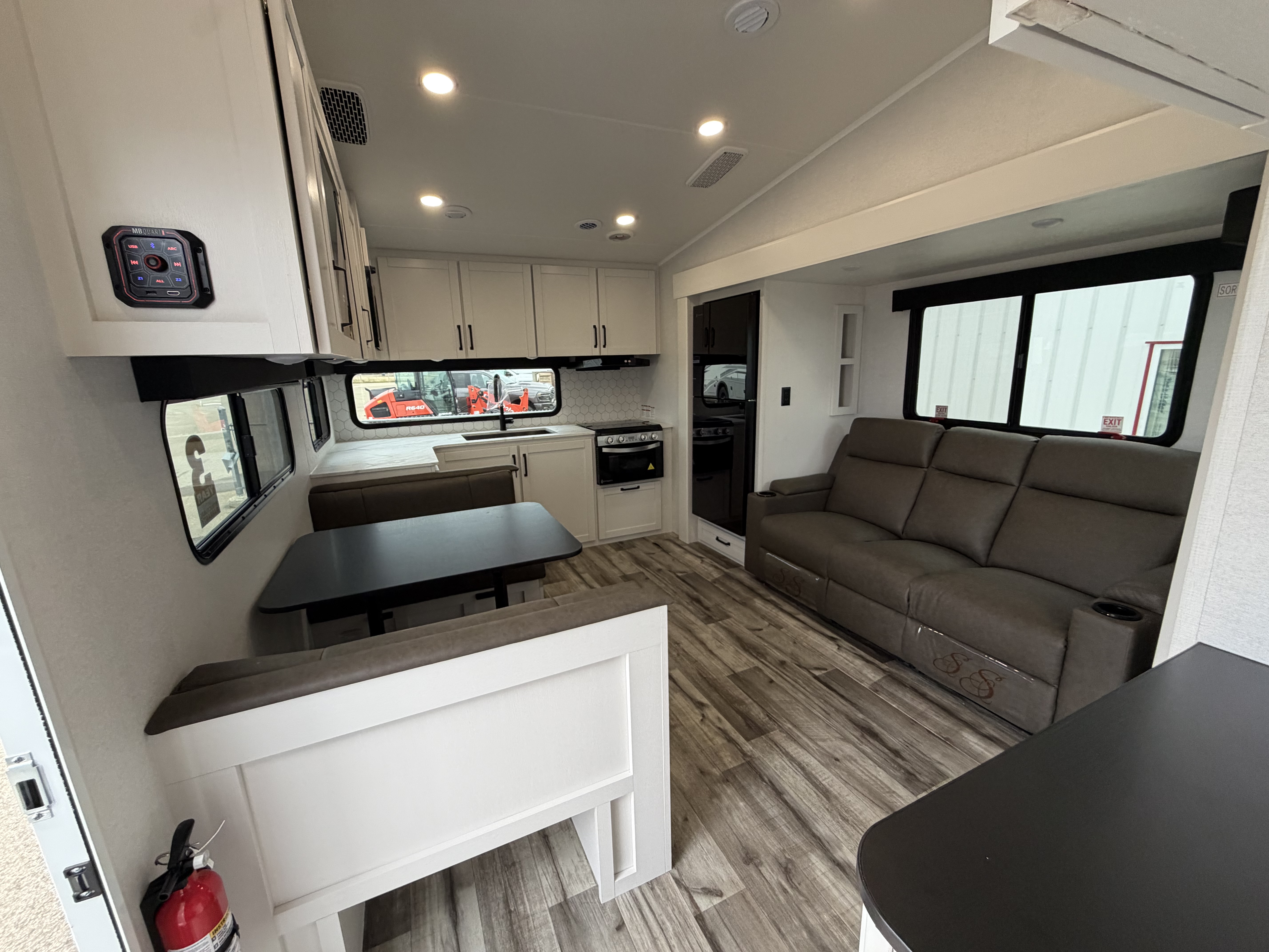 2027 Highland Ridge Open Range Roamer Light Duty 24MLDS - Image 3