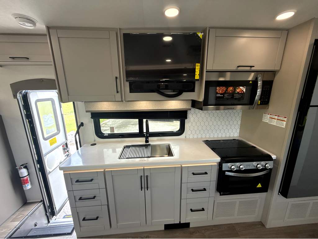 2027 ENTEGRA COACH ODYSSEY 29V - Image 19