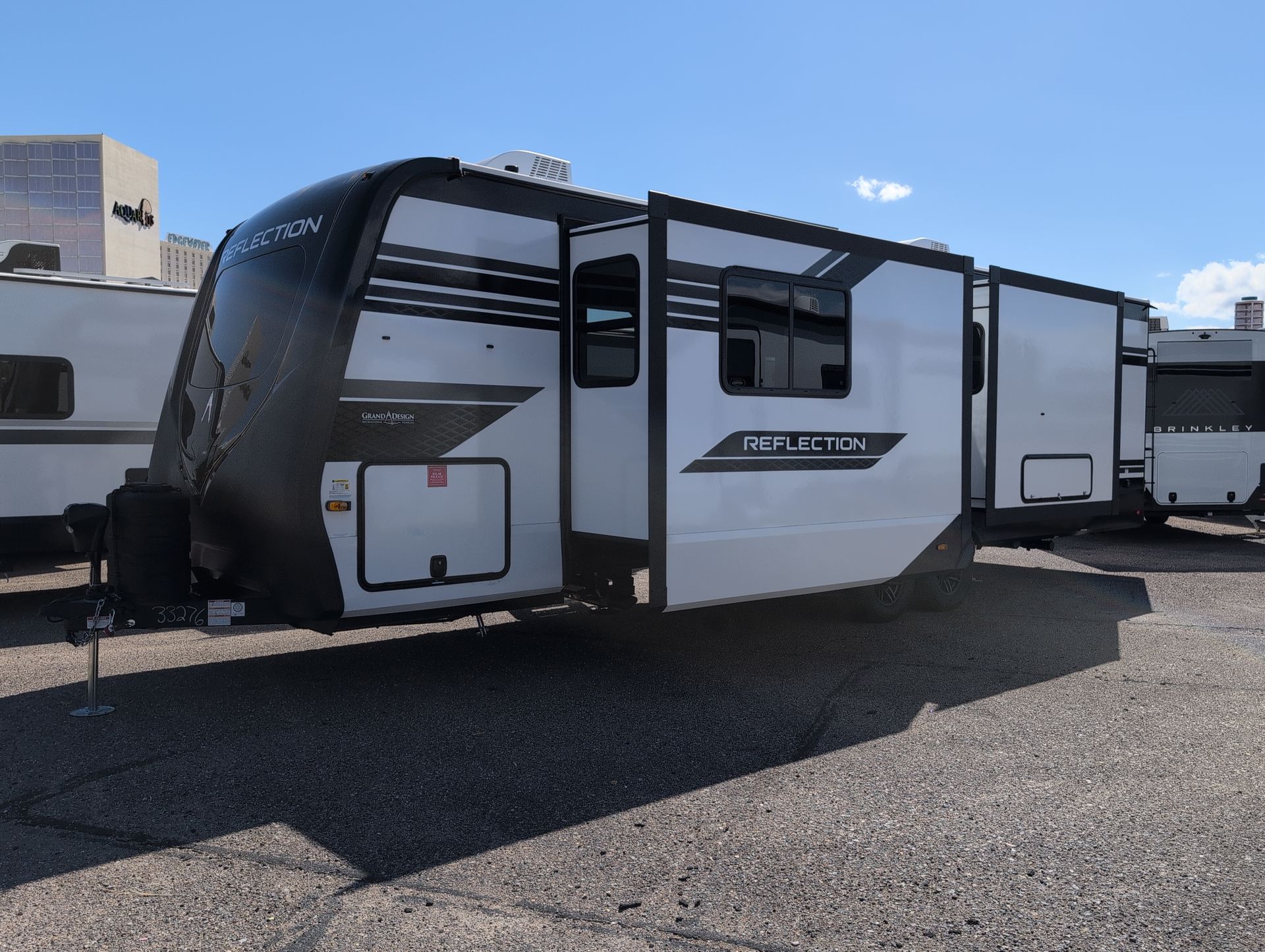 2027 Grand Design Reflection Travel Trailer 322FKTS - Image 5