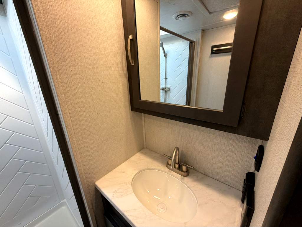2025 Keystone COUGAR 2700BH - Image 29