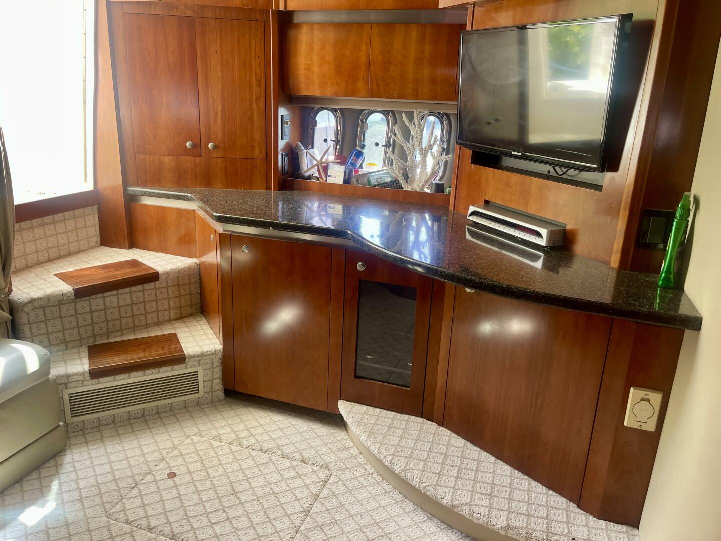 2006 Cruisers Yachts 420 Express - Image 17