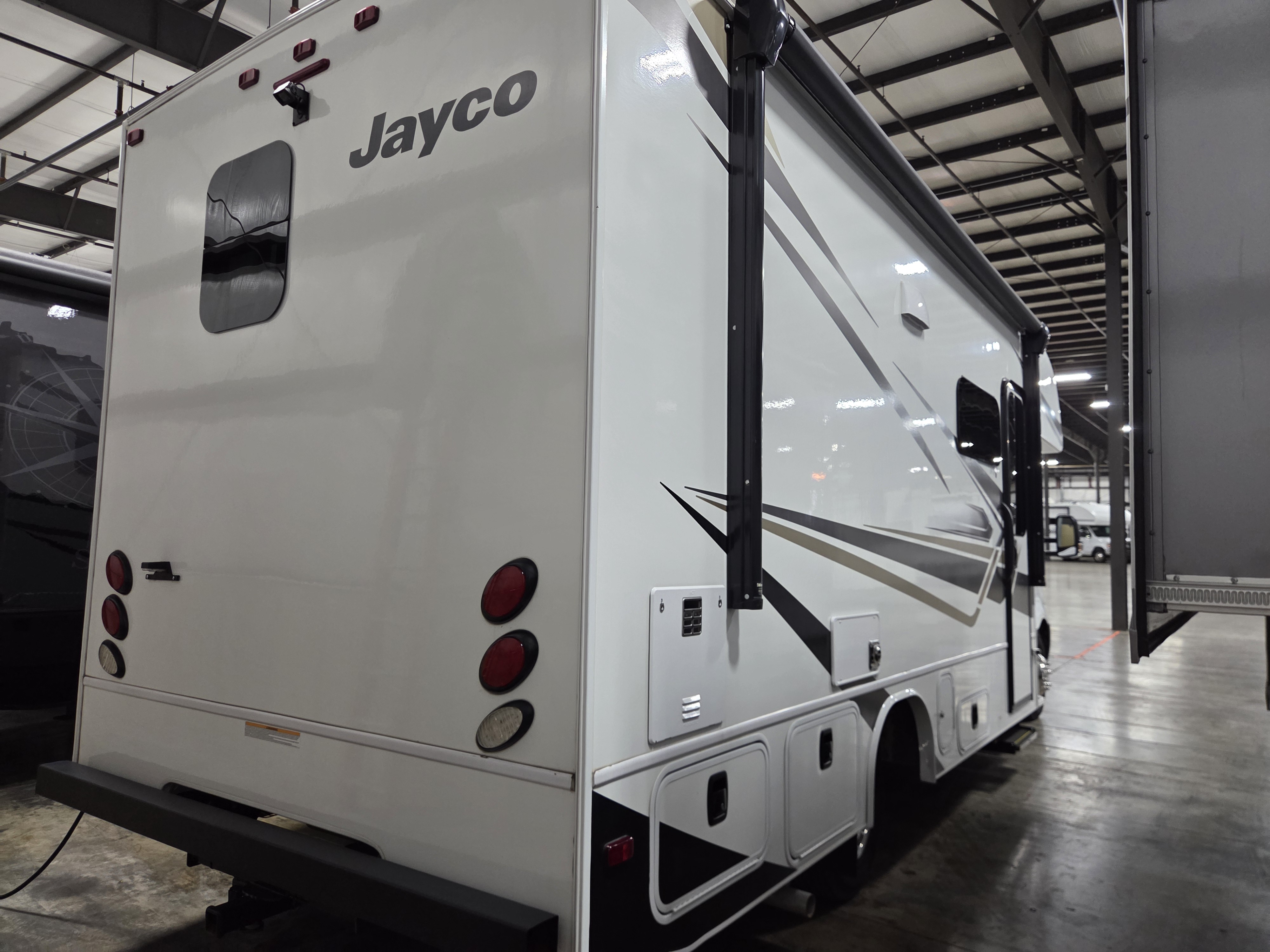 2024 Jayco Melbourne 24R - Image 2