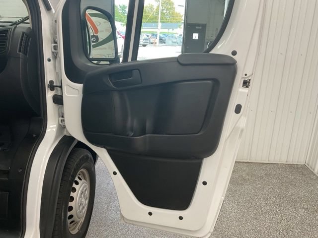 2025 Ram ProMaster Cargo Van Tradesman - Image 24