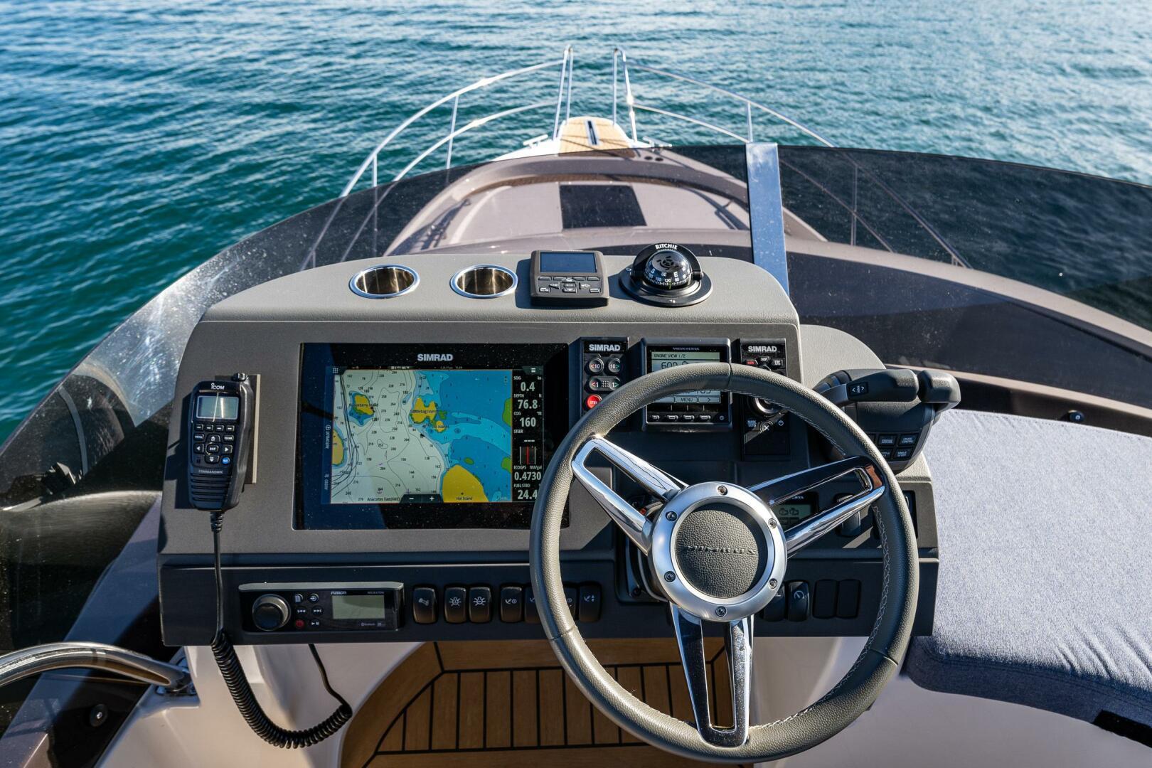 2023 Nimbus 405 Flybridge - Image 14