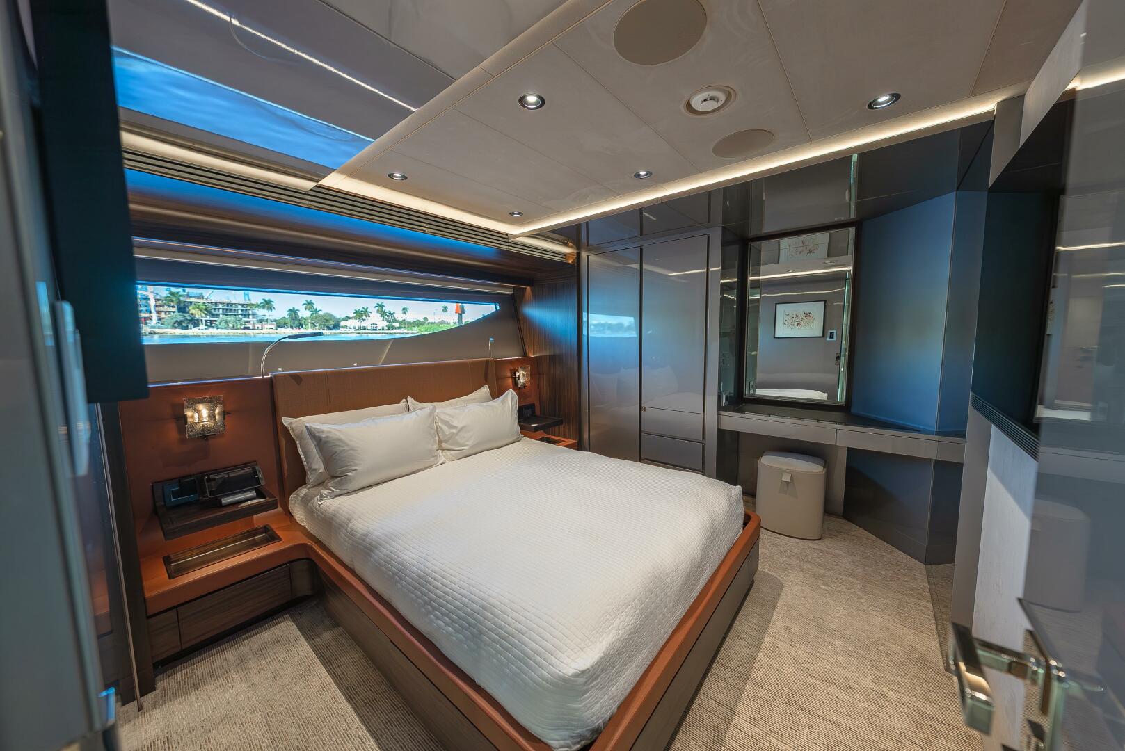 2018 Westport Raised Pilothouse - Image 25