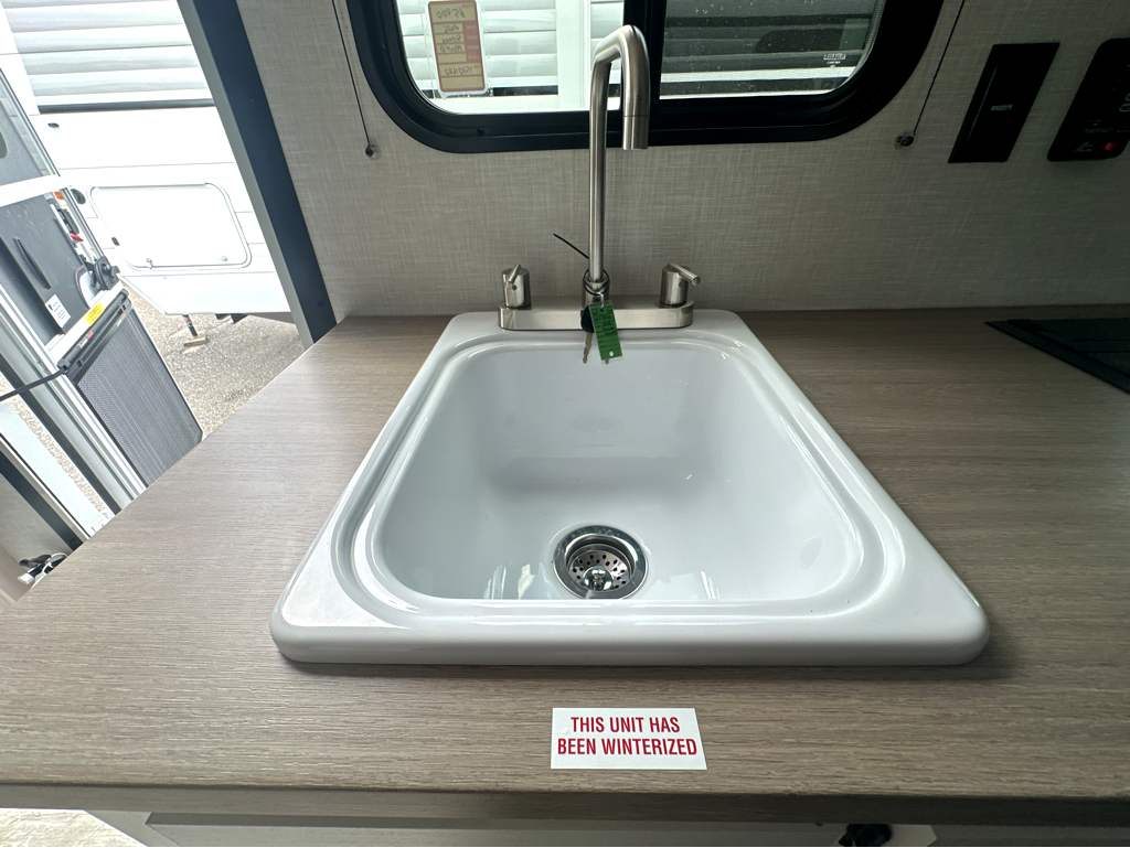 2026 VENTURE RV SIENNA 140VFD - Image 22