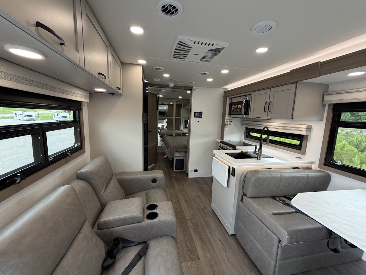 2027 JAYCO GREYHAWK XL 32U - Image 9