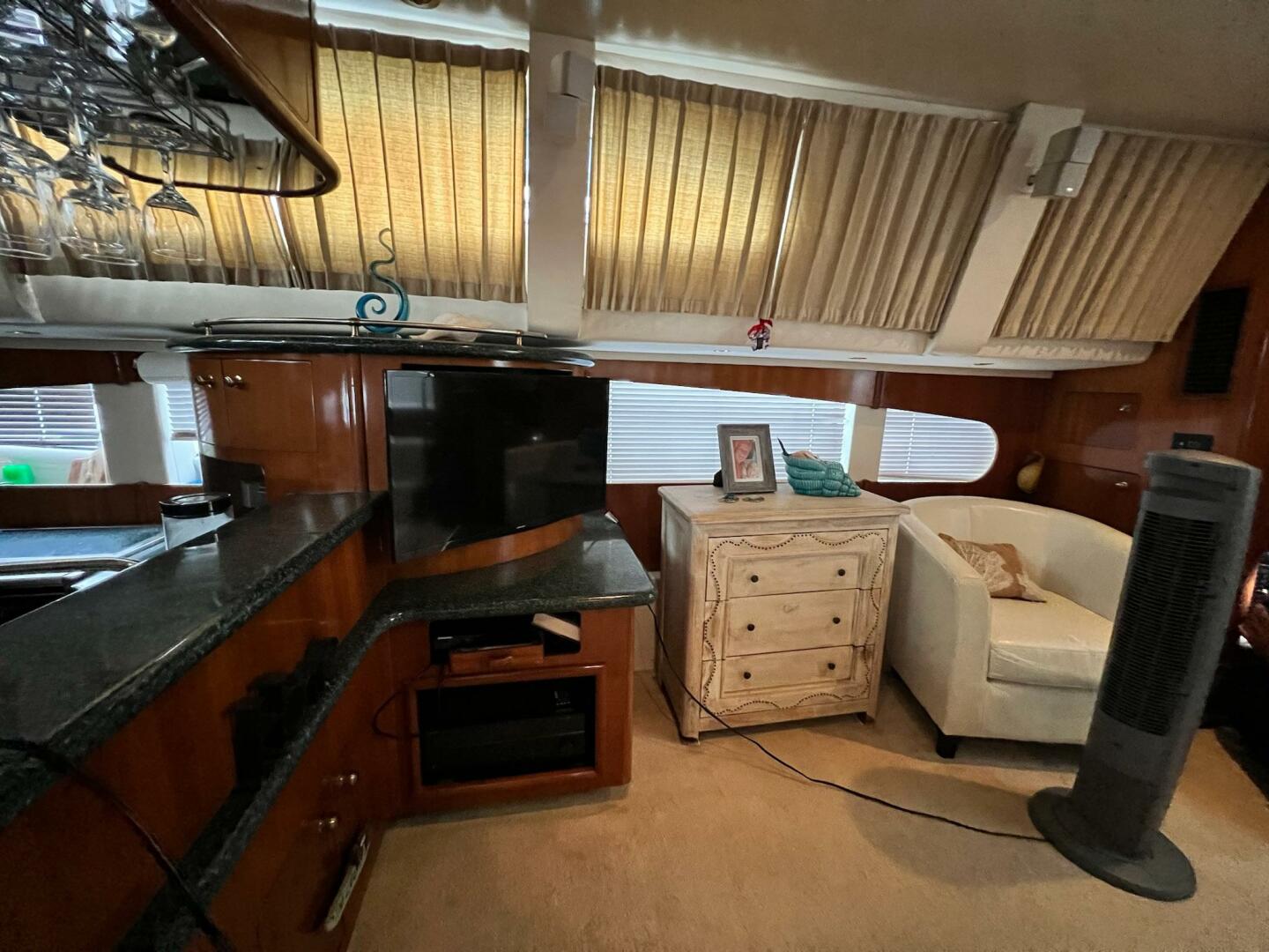 2000 Carver 506 Motor Yacht - Image 18