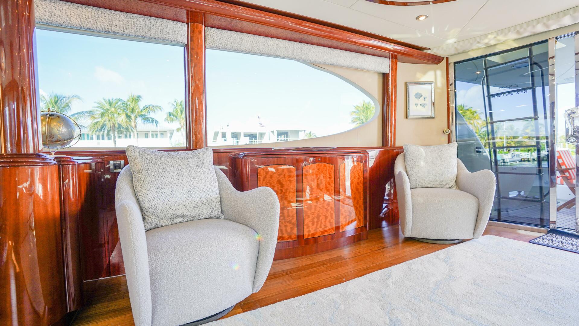 2004 Lazzara Yachts 80 SL - Image 22
