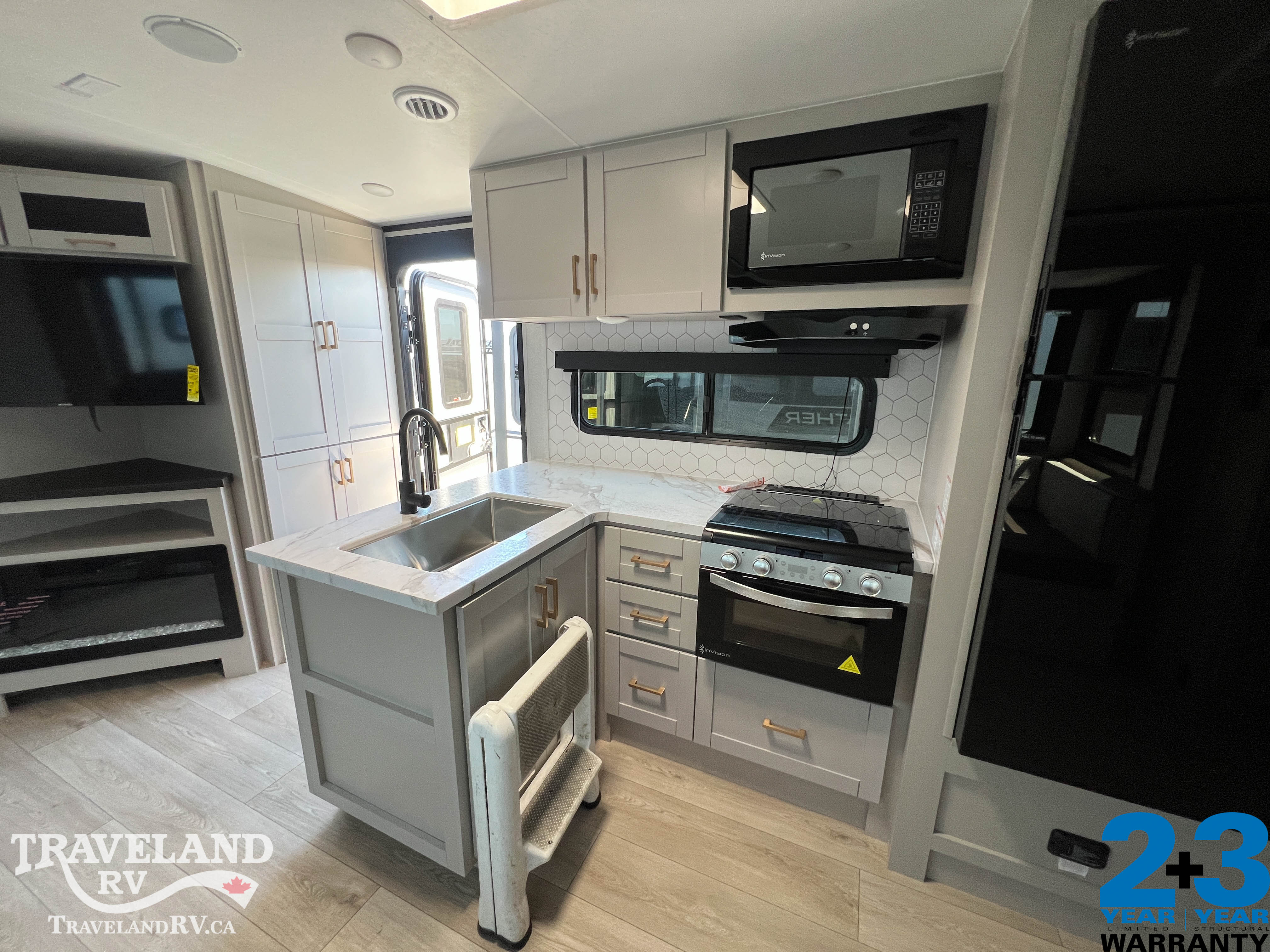 2027 Jayco Jay Feather 29BHB - Image 16