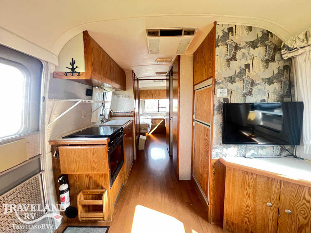 2001 AIRSTREAM SAFARI 25RBT - Image 2