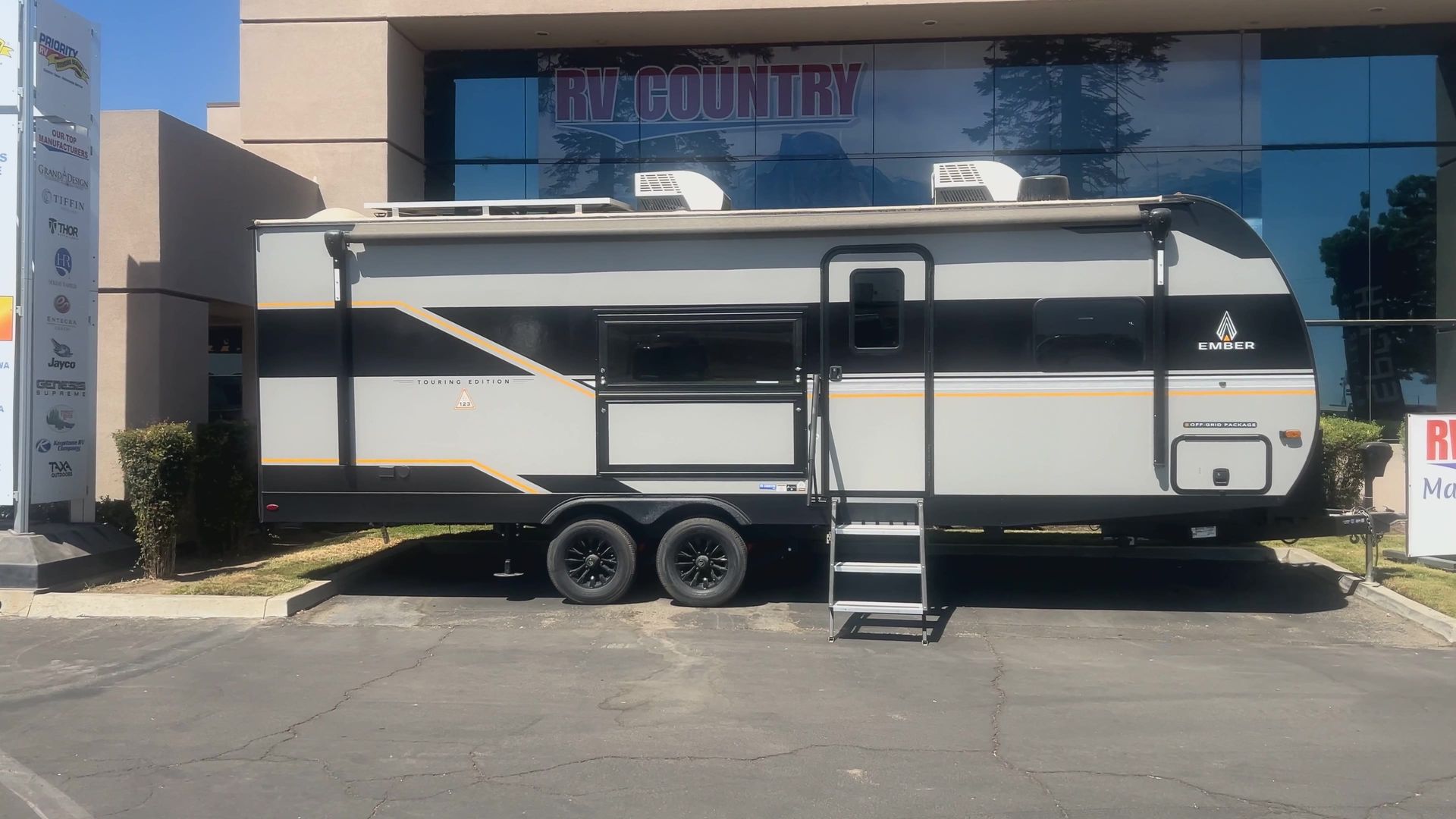 2027 Ember RV Touring Edition 2300MLL - Image 7