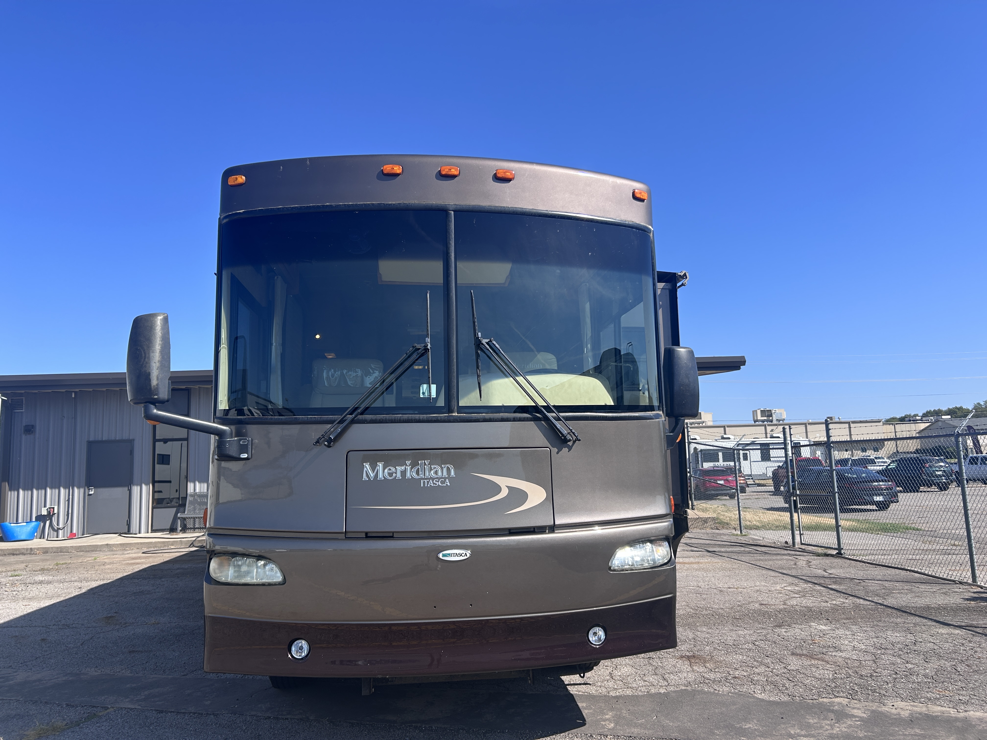 2006 WINNEBAGO ITASCA 36SG - Image 2