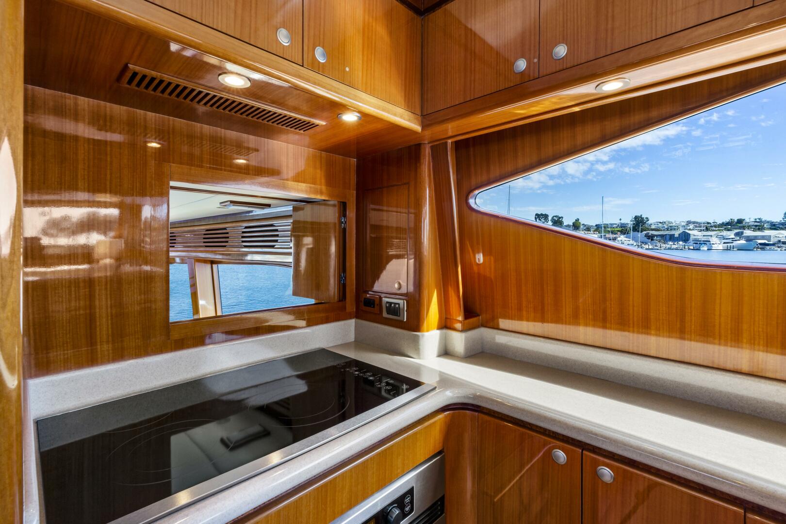 2007 Hampton Cockpit Motoryacht - Image 10