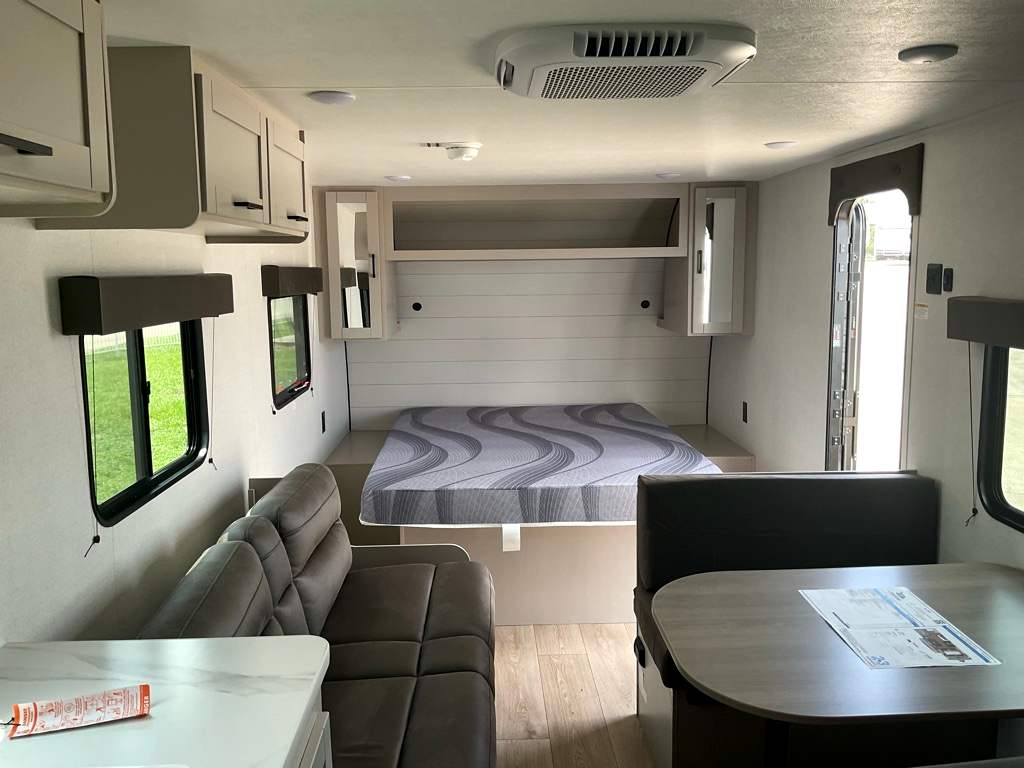 2027 JAYCO Jay Flight 250 BH - Image 7