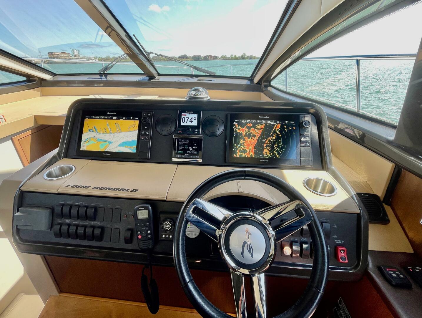 2017 Sea Ray 400 Sundancer - Image 40