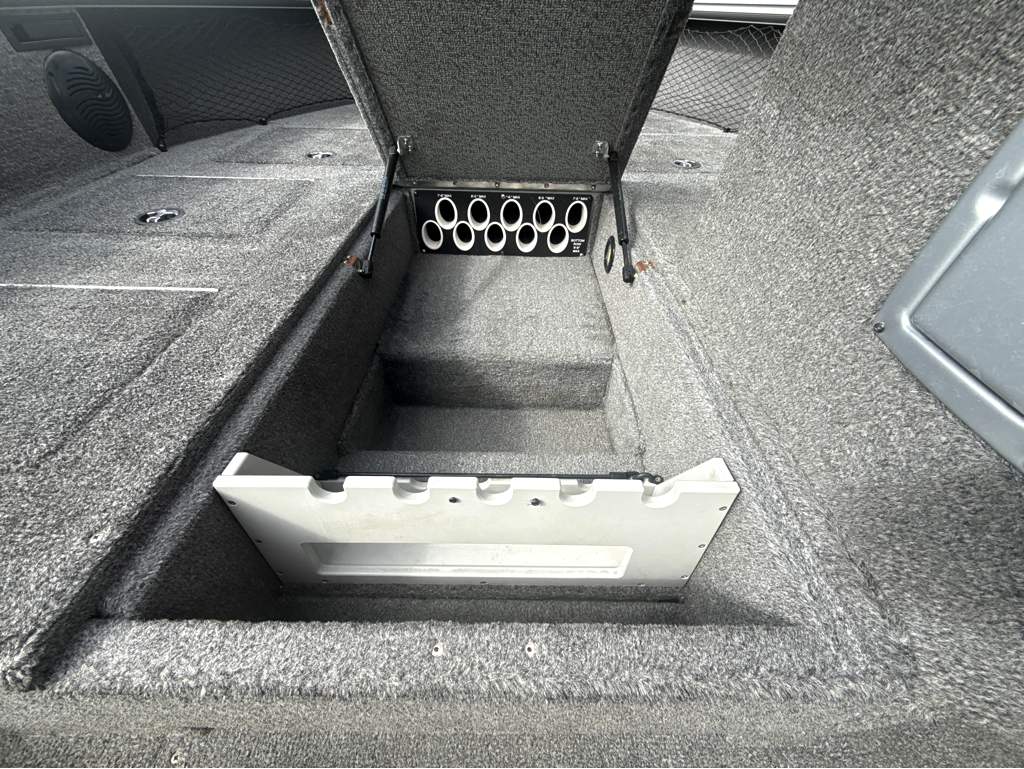 2006 Lund 1900 Pro-V SE - Image 24