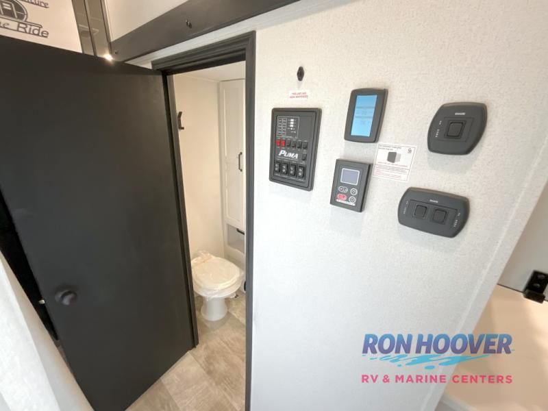 2026 PALOMINO 402LFT - Image 28