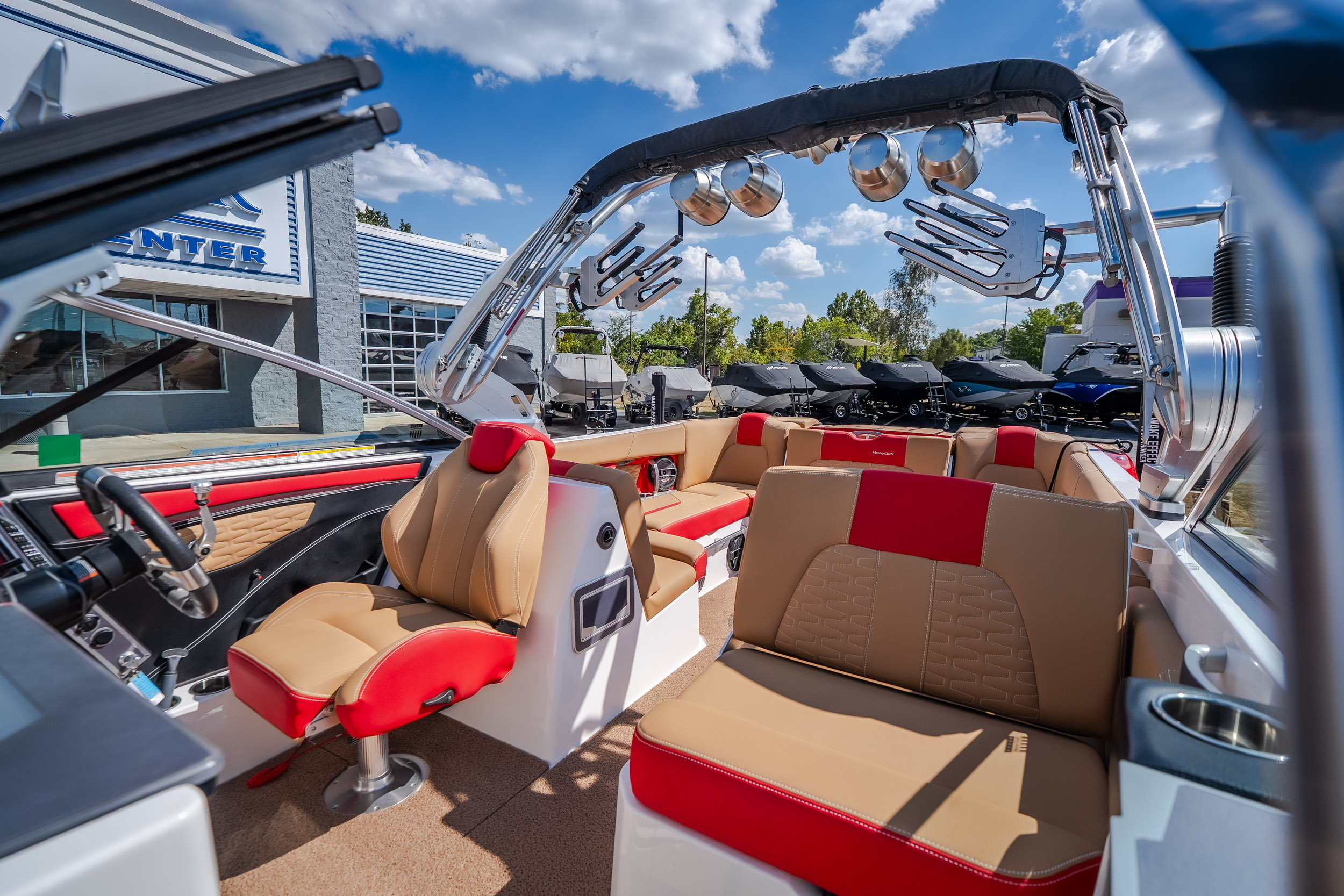 2020 MasterCraft X26 - Image 24