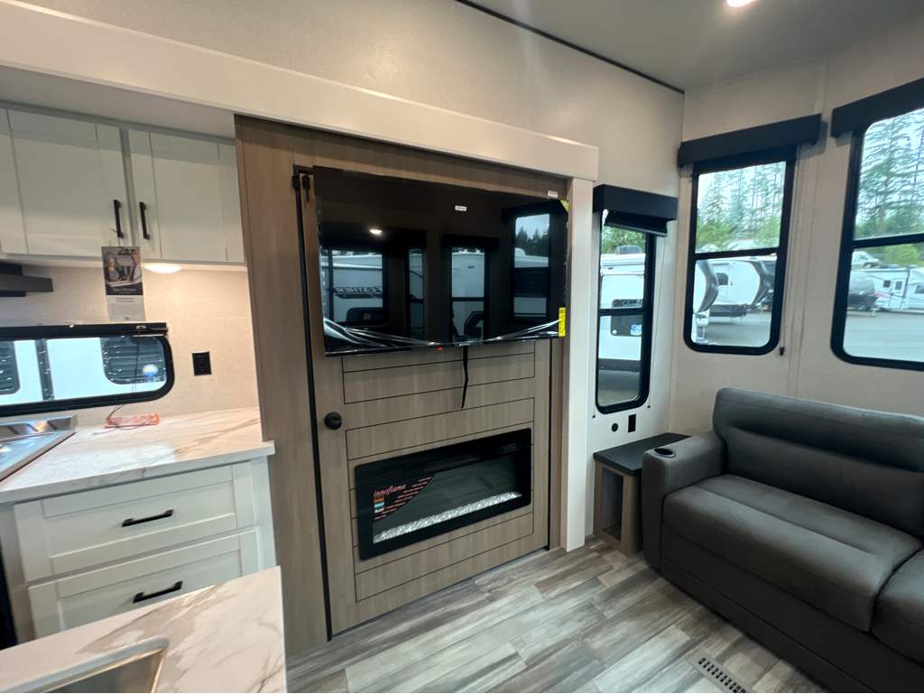 2026 Jayco Jay Flight Bungalow 401LOFTDS - Image 6