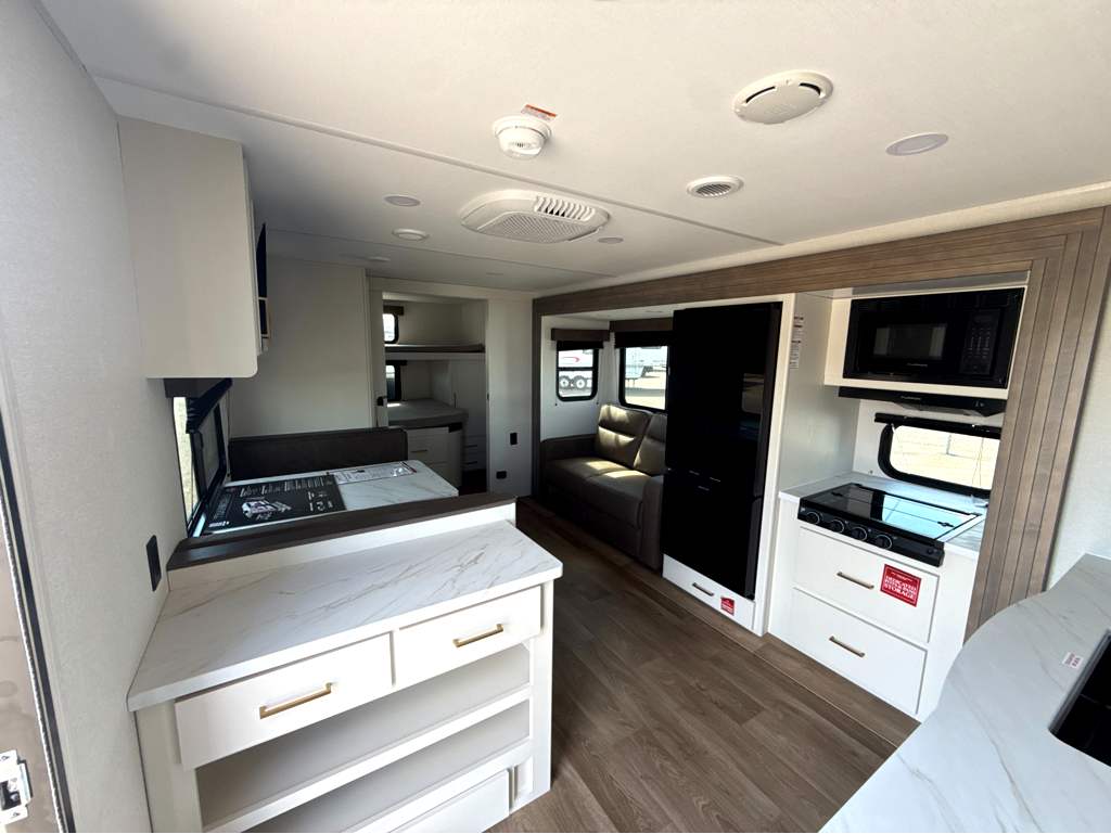 2027 GRAND DESIGN TRANSCEND 295QBT - Image 5