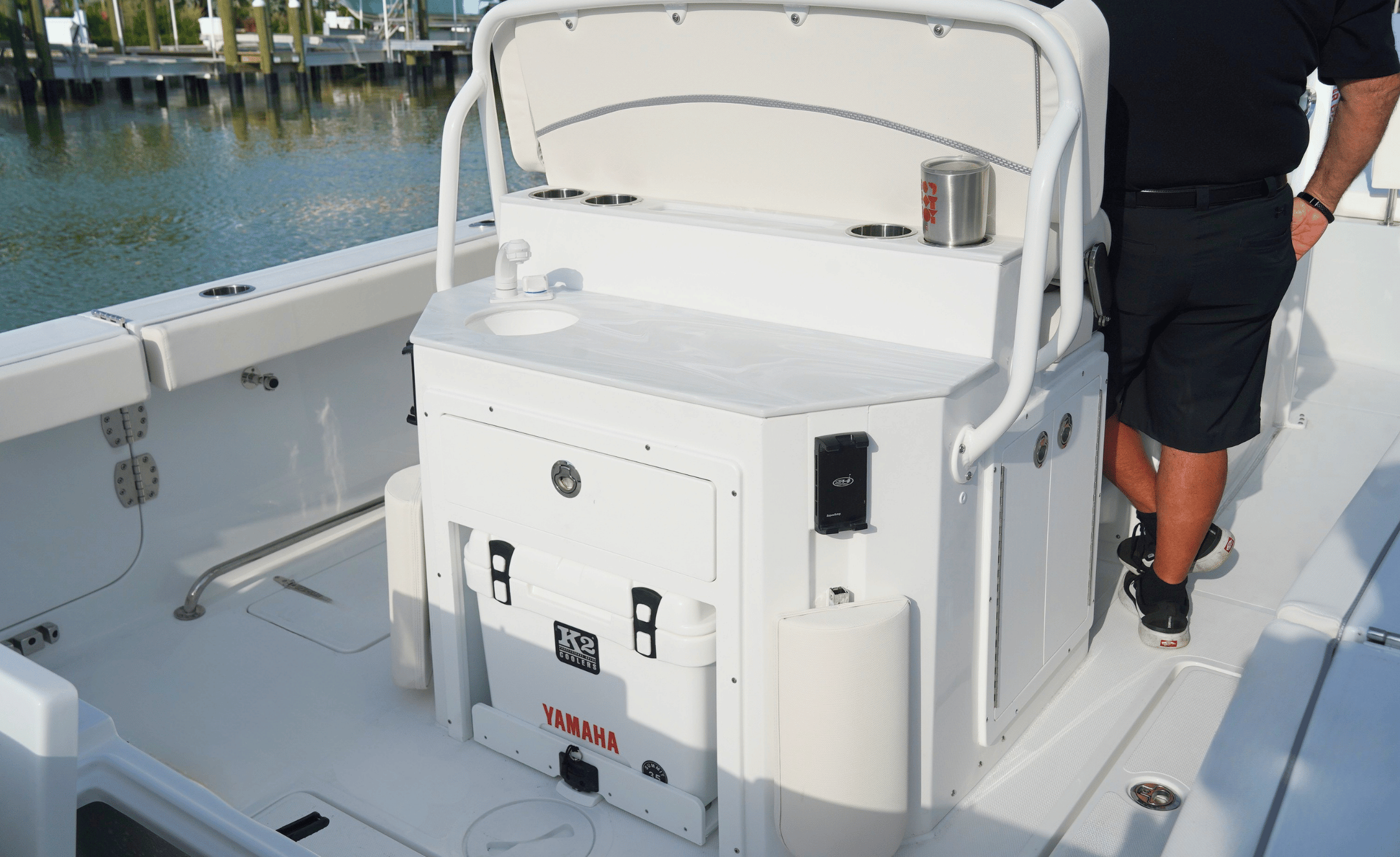 2027 SEA HUNT ULTRA 265SE - Image 10
