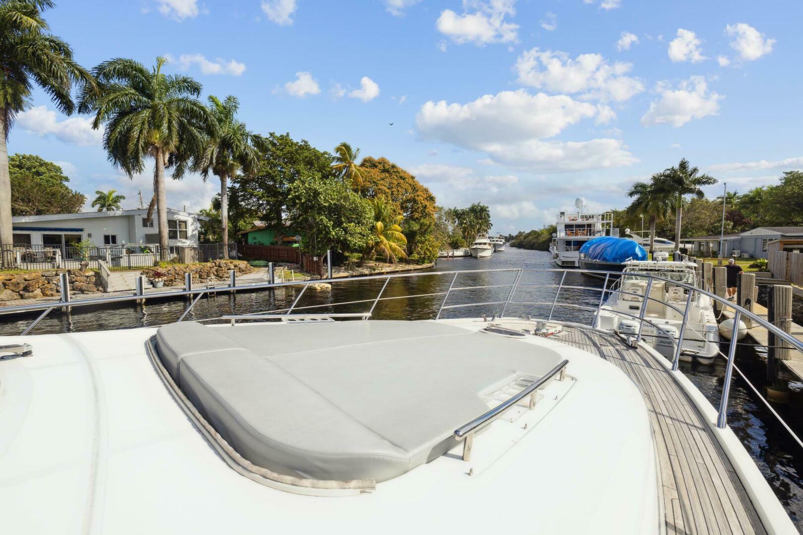 2013 Azimut 70 - Image 9