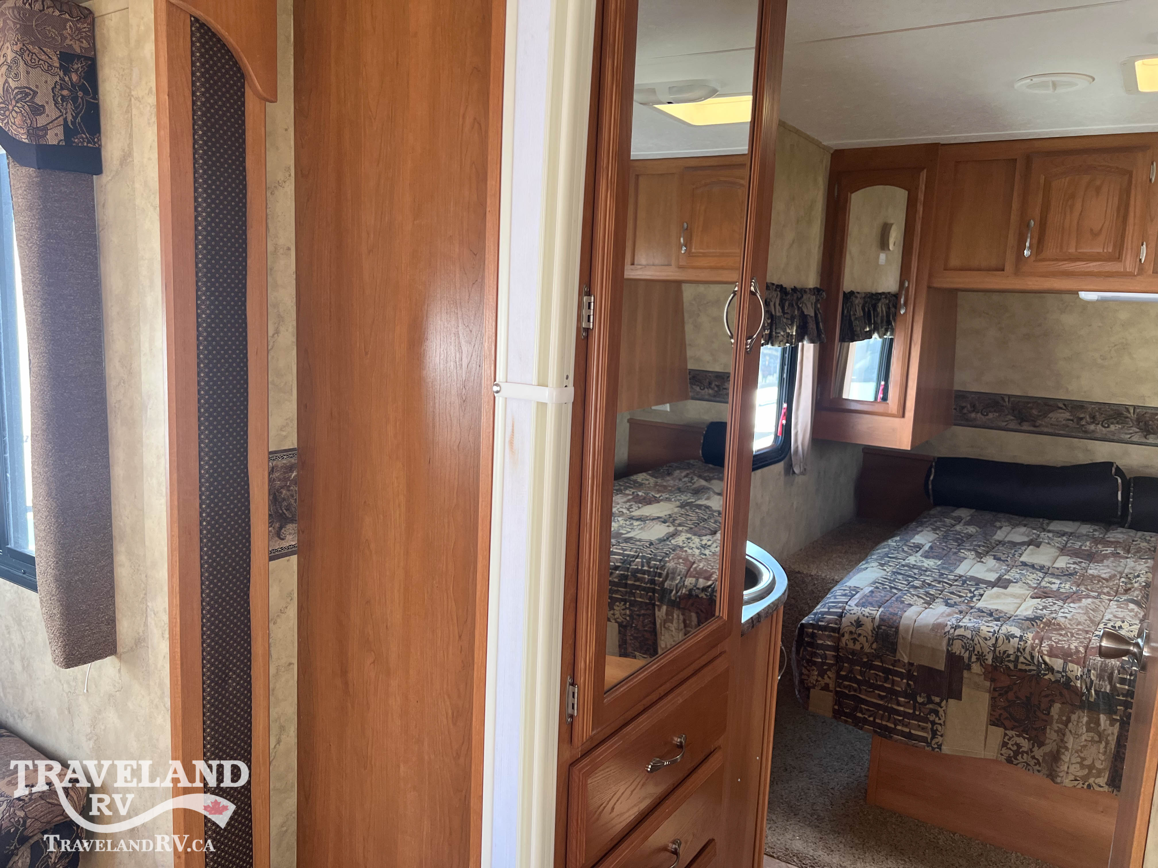 2009 Keystone Cougar 243RKS (West Coast) - Image 21