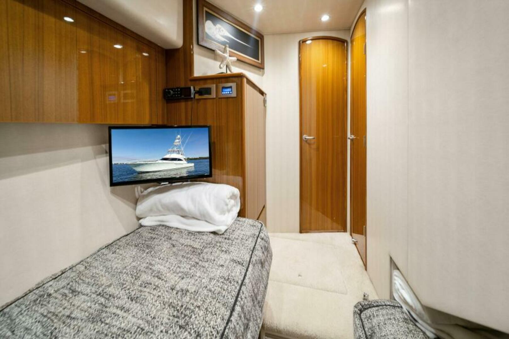 2016 Viking 55 Convertible - Image 23