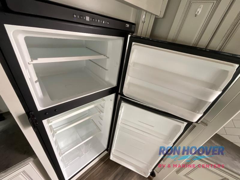 2022 KEYSTONE 33RLI - Image 10