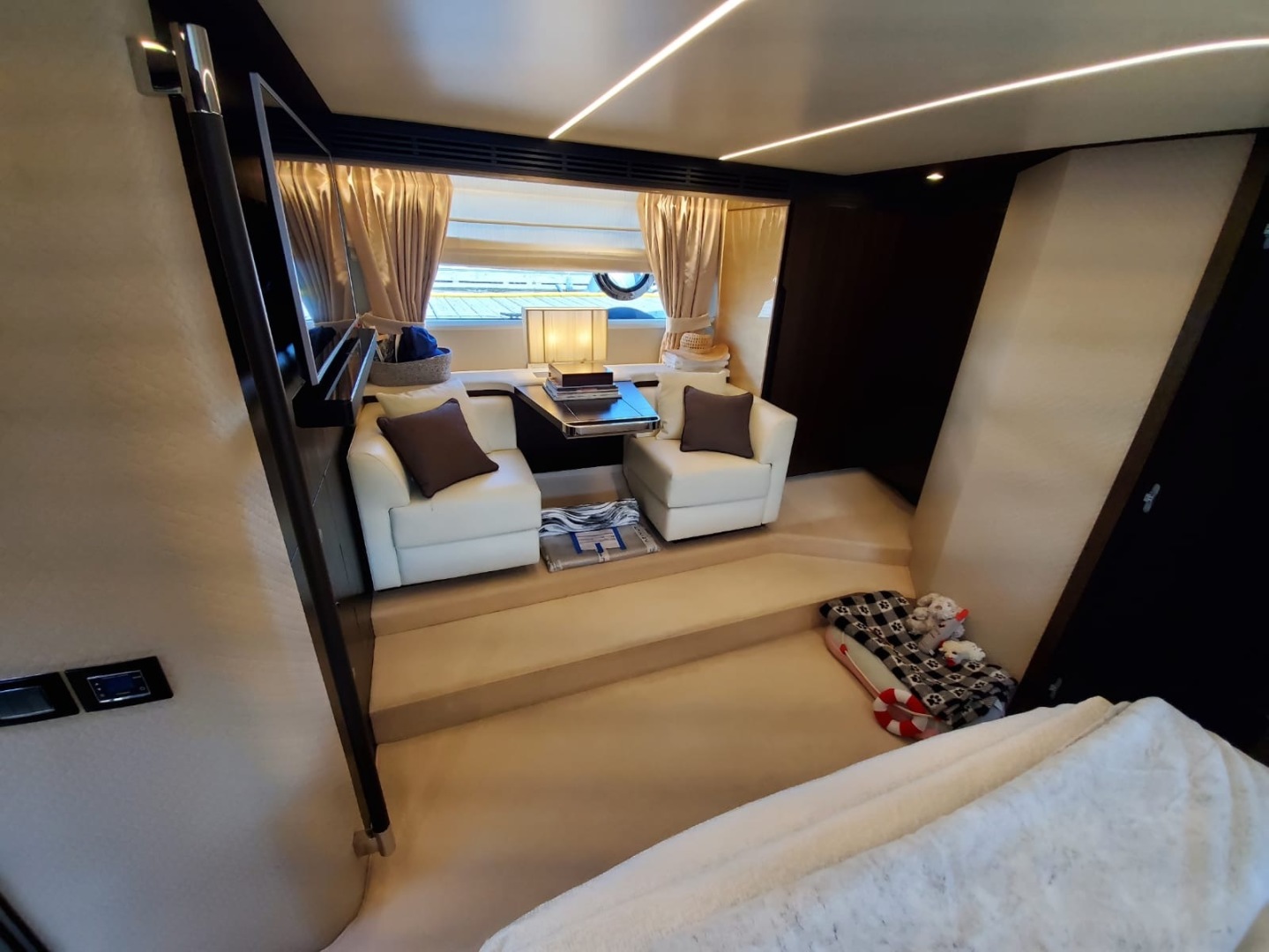 2018 Azimut Flybridge - Image 68