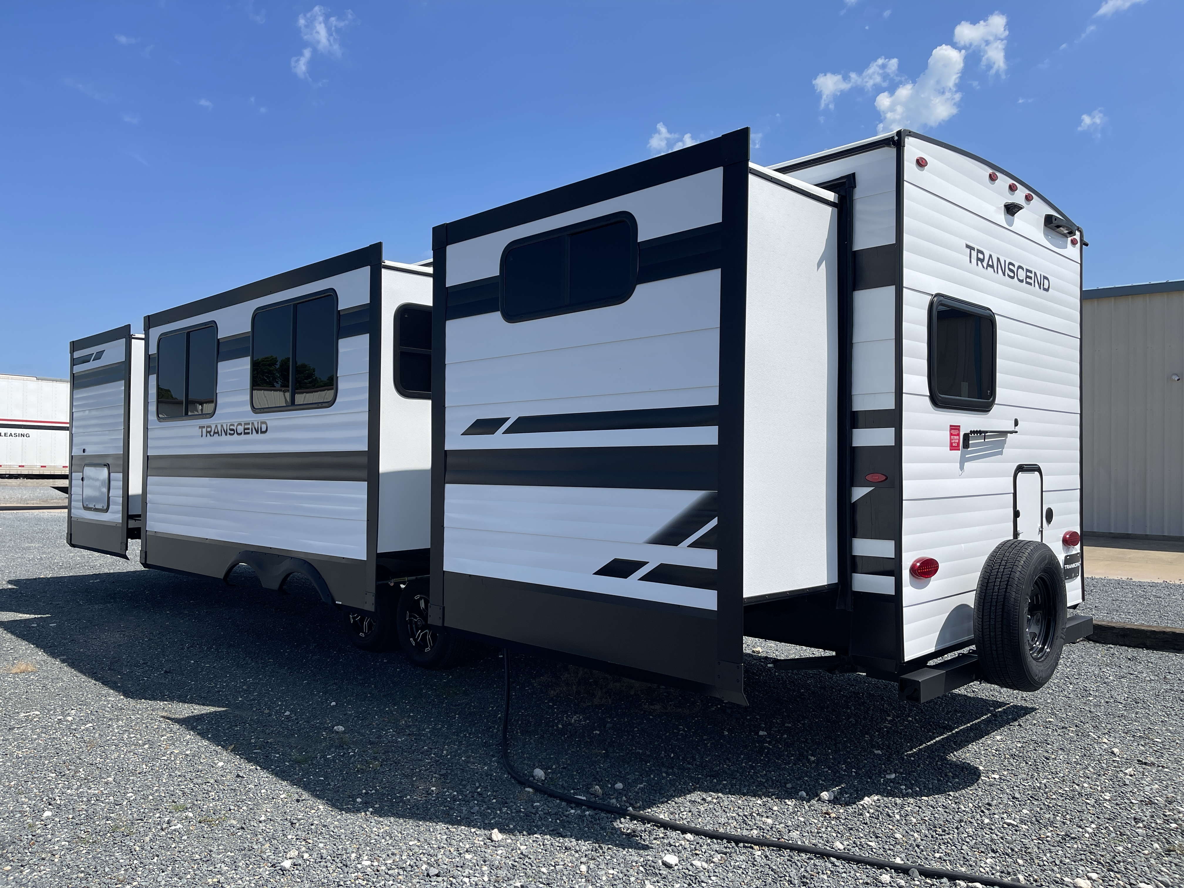 2027 Grand Design Transcend 335BHT - Image 5