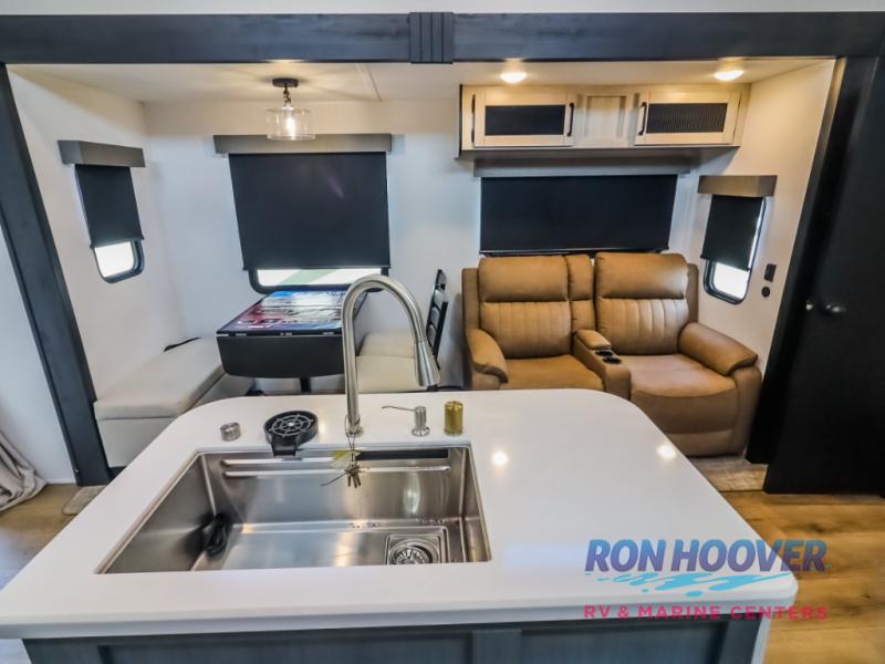 2026 PALOMINO PUMA 421LFT - Image 11