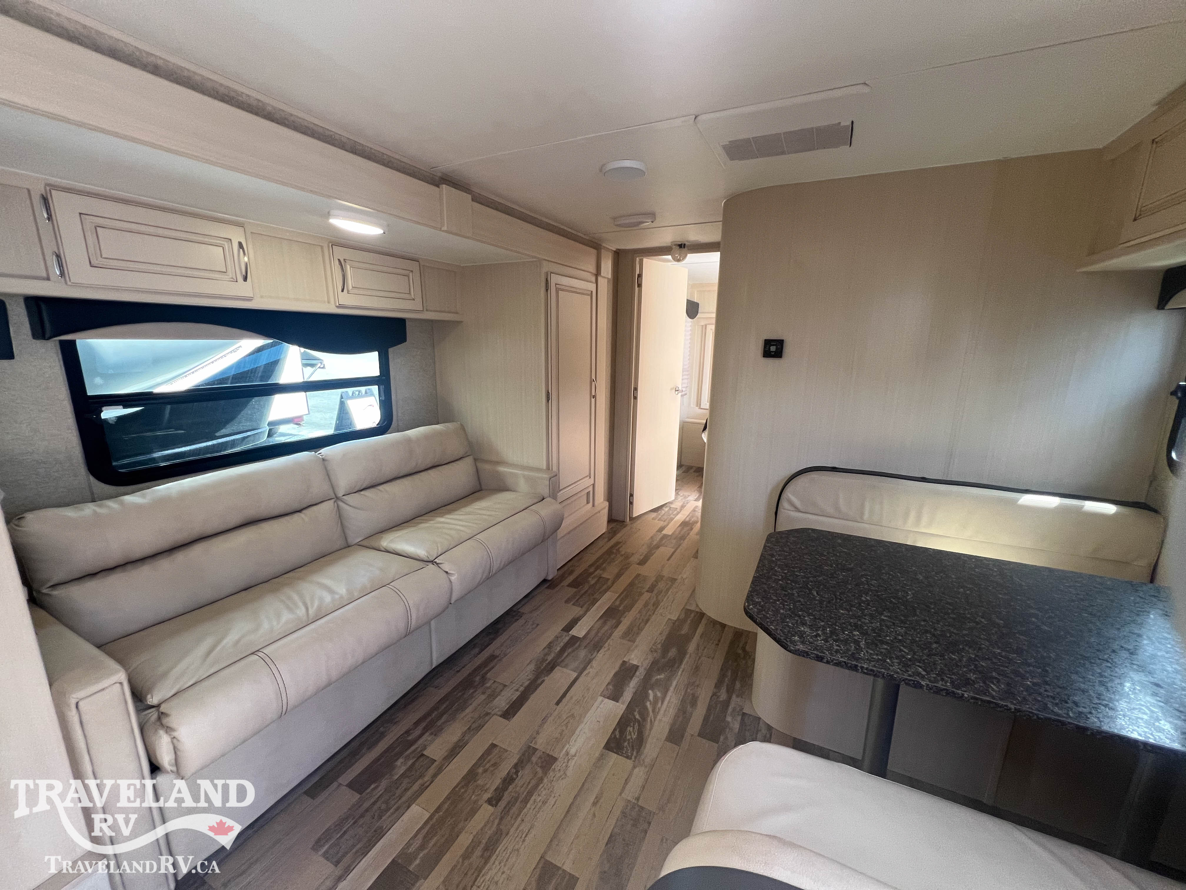 2017 WINNEBAGO MINNIE 24RKS - Image 2