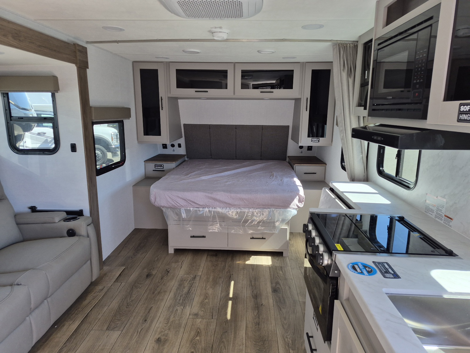 2026 Alliance RV Delta Ultra Lite ML206 - Image 3