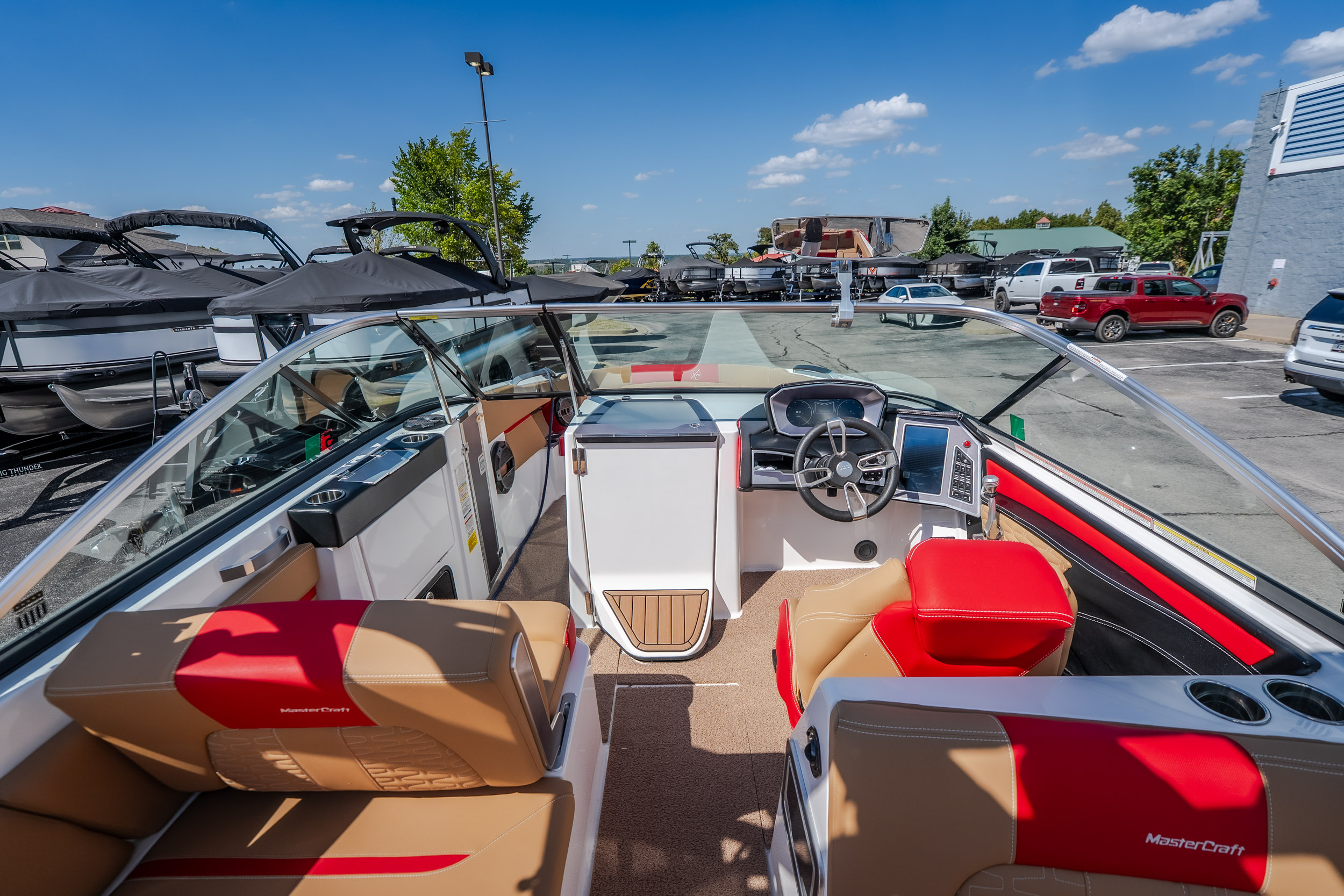 2020 MasterCraft X26 - Image 34