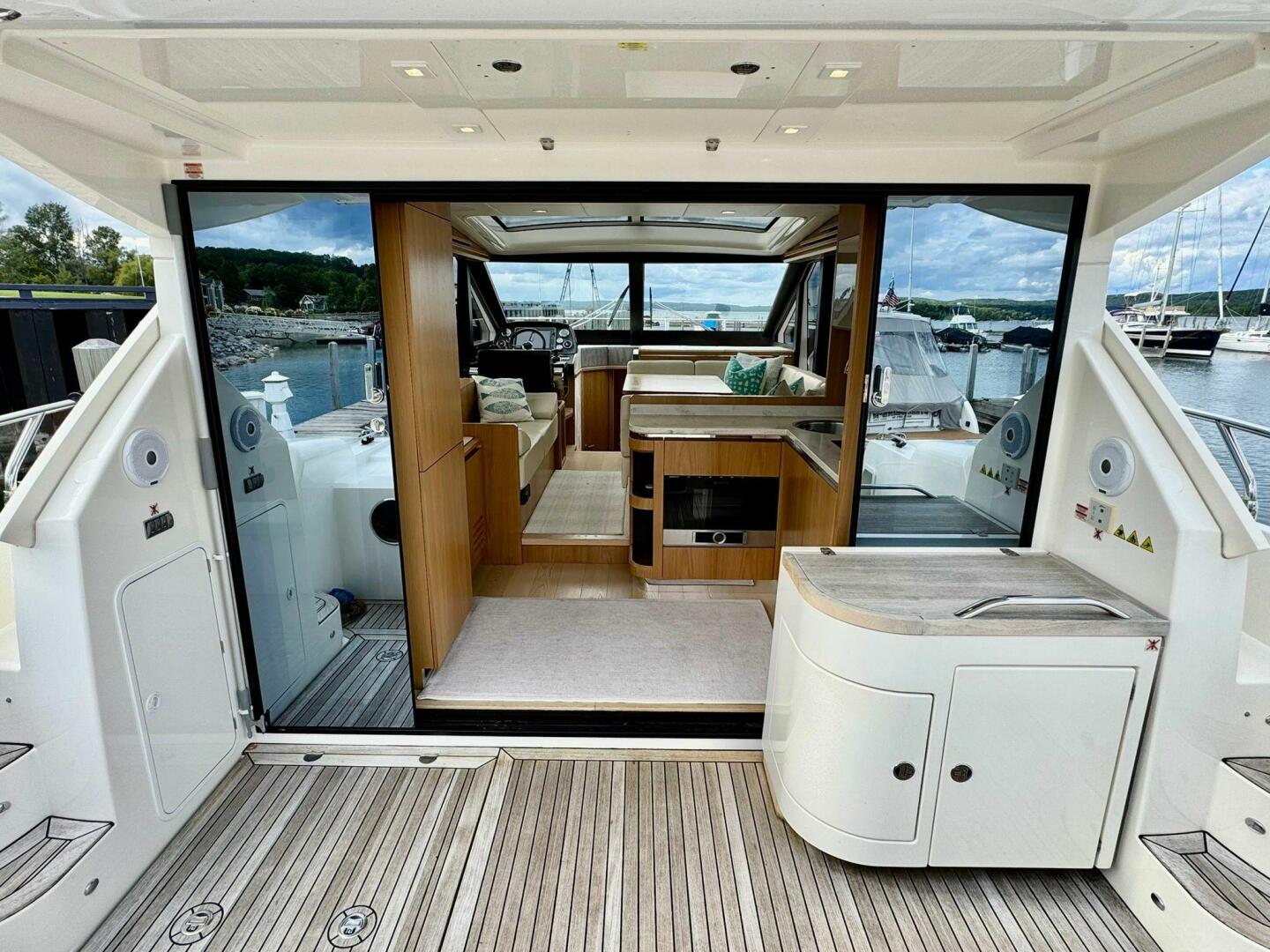 2016 Absolute 45 Sport Yacht - Image 39
