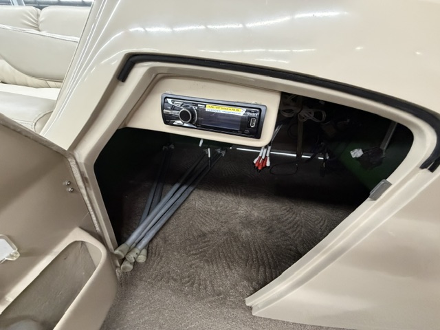 2013 Bennington 2575 GLI Standard - Image 35