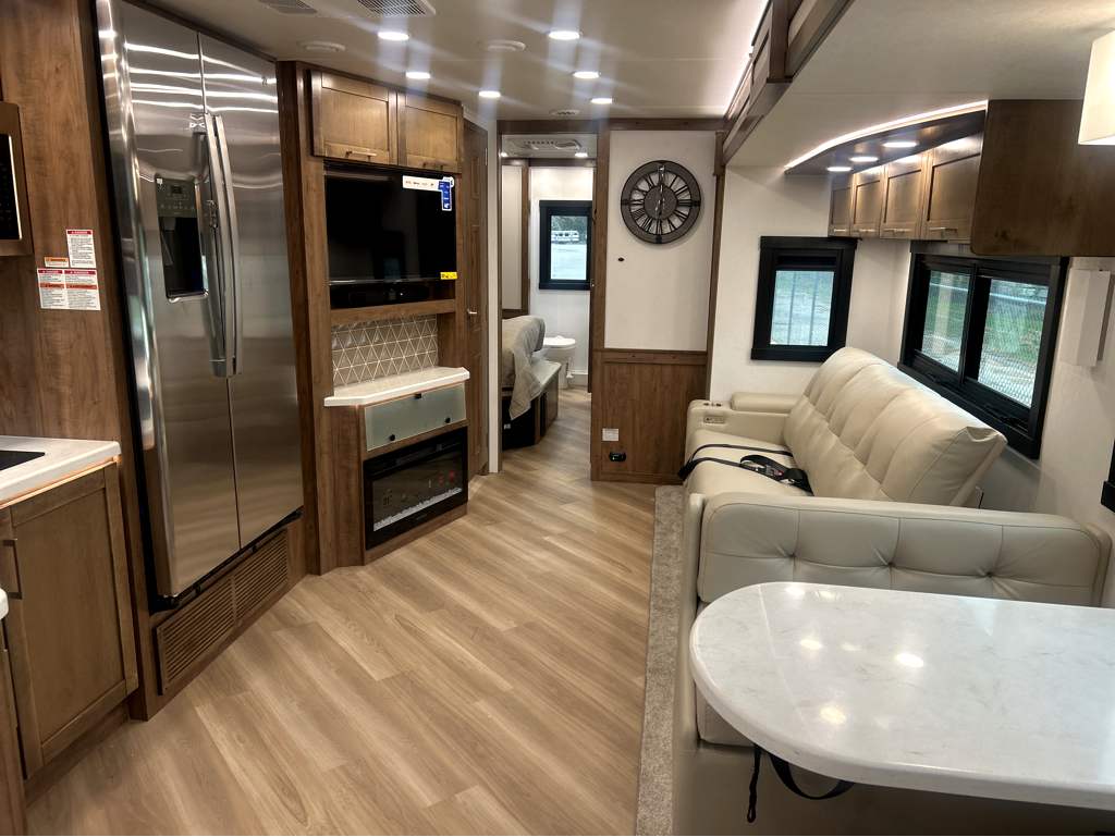 2026 ENTEGRA COACH ACCOLADE 37K - Image 10