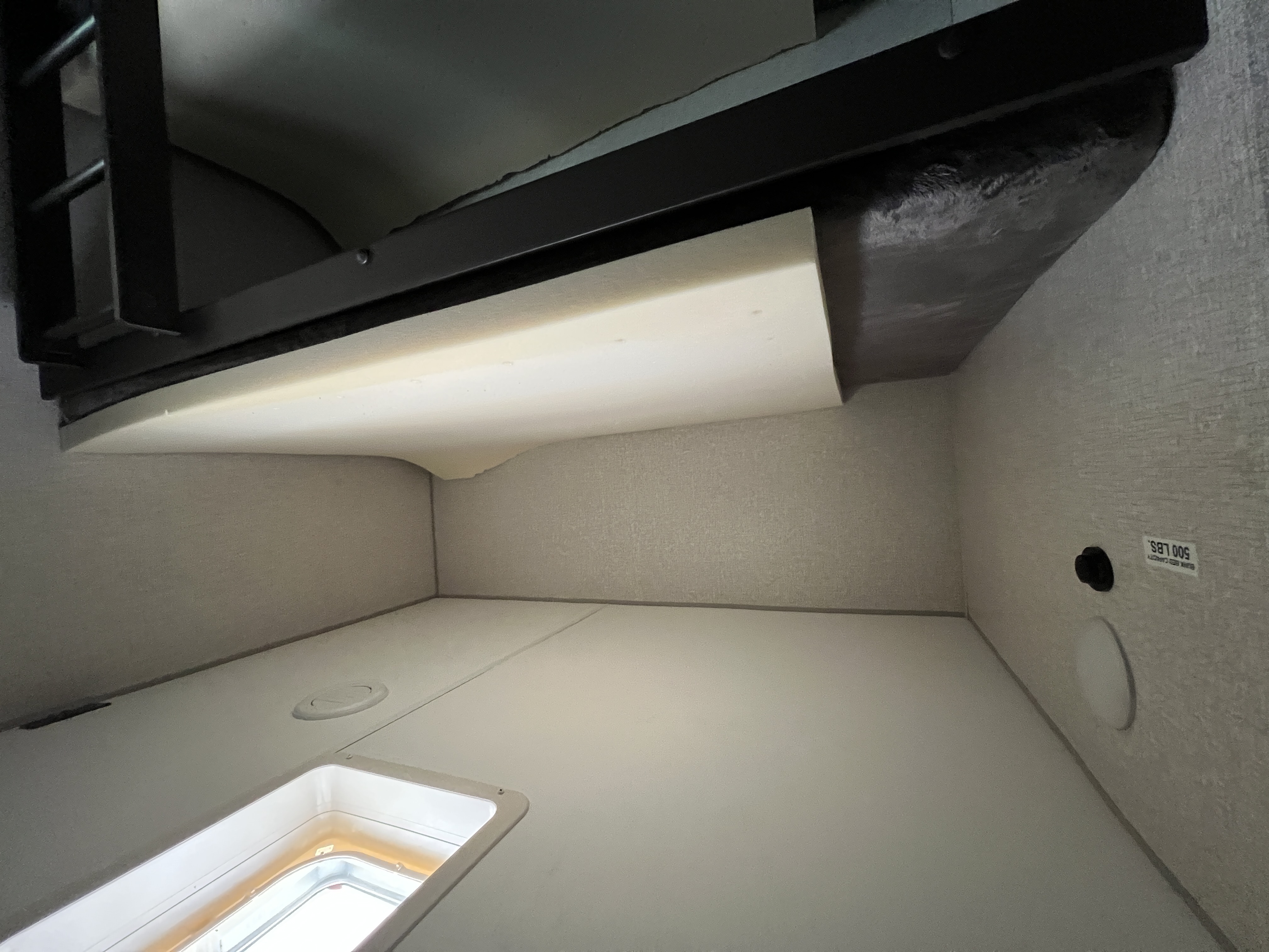 2022 VENTURE RV SPORTREK 327VIK - Image 39