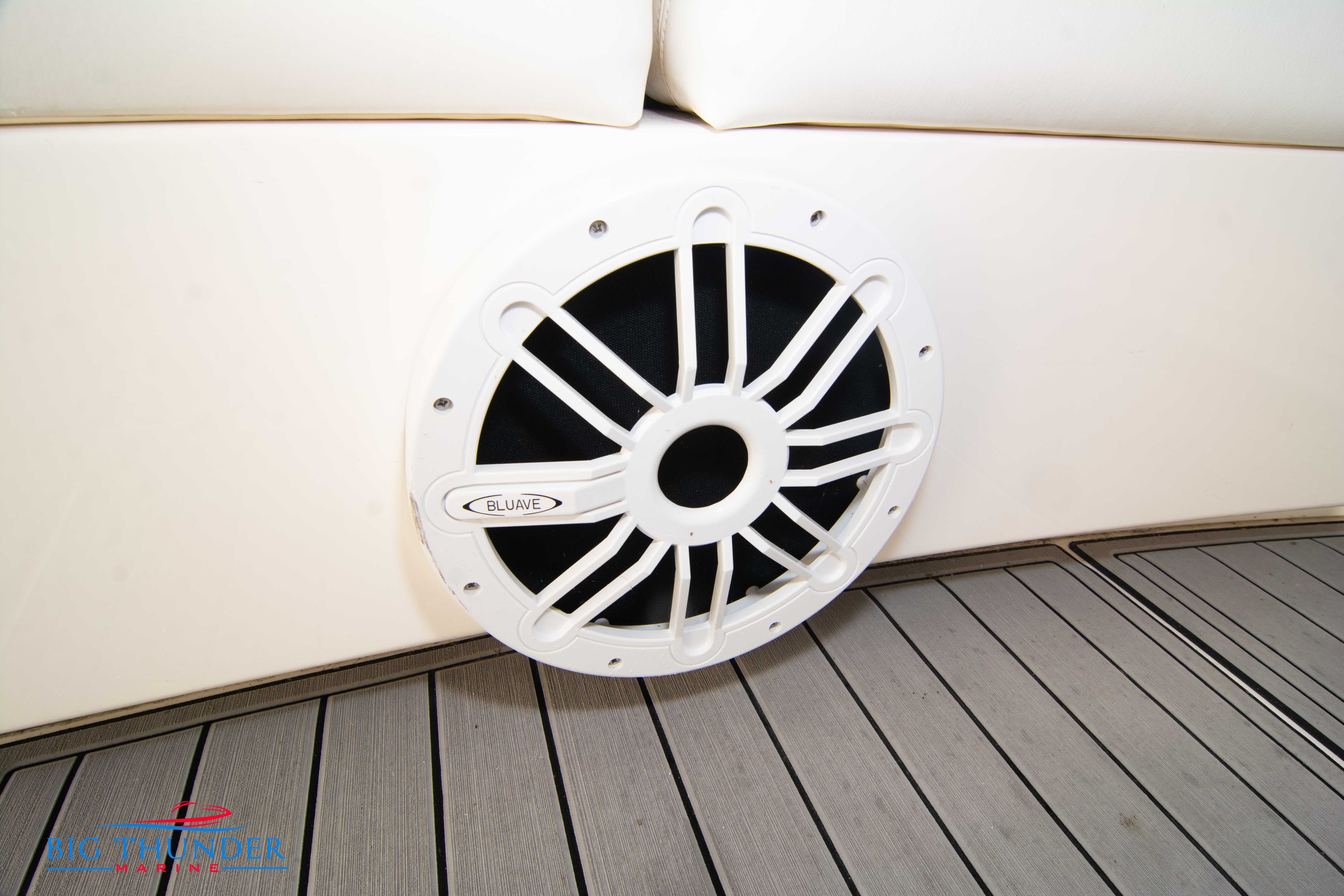 2010 Sea Ray Sundancer 540 - Image 14