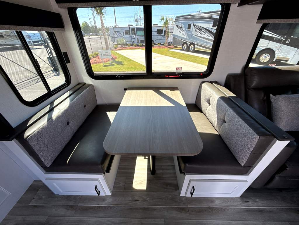 2026 VENTURE RV SPORTTREK 272VRK - Image 16