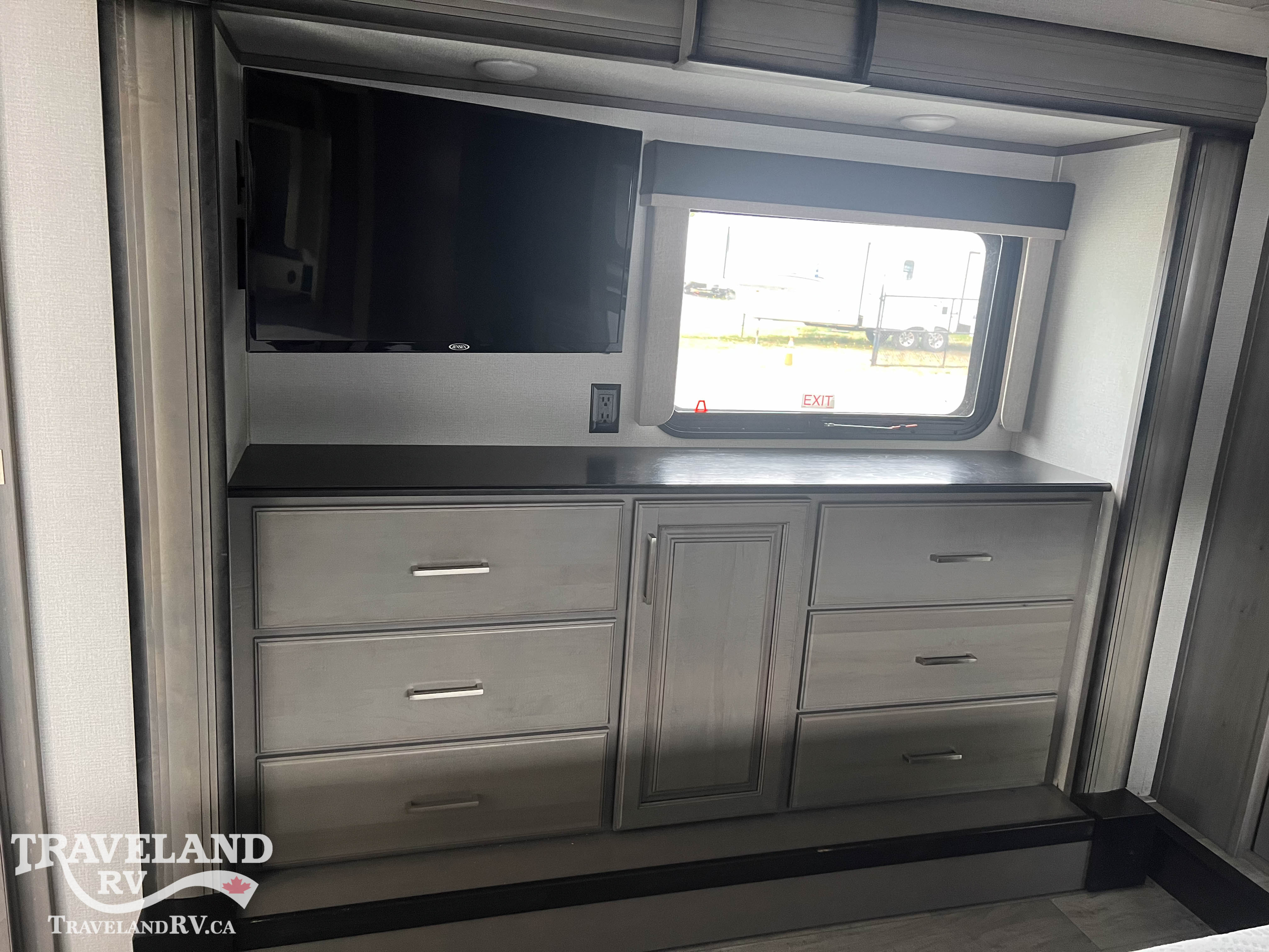 2021 Keystone Montana 3780RL - Image 25