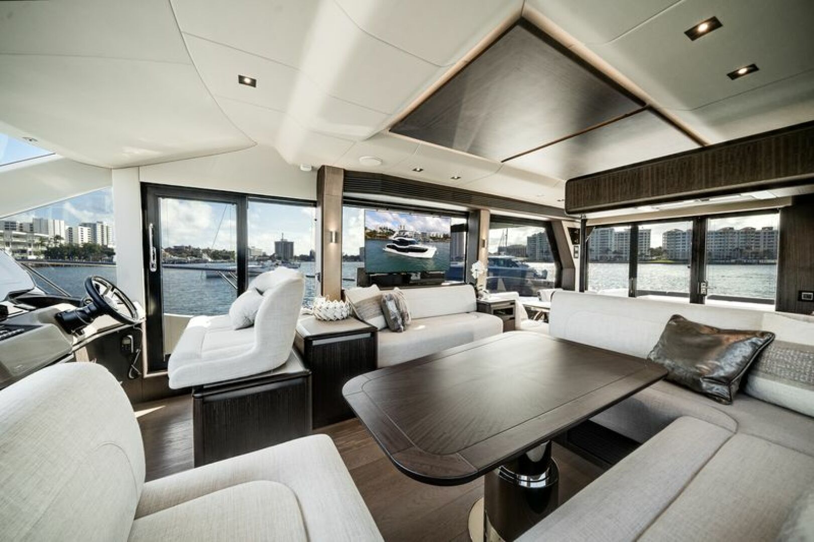 2024 Galeon 560 FLY Base - Image 32