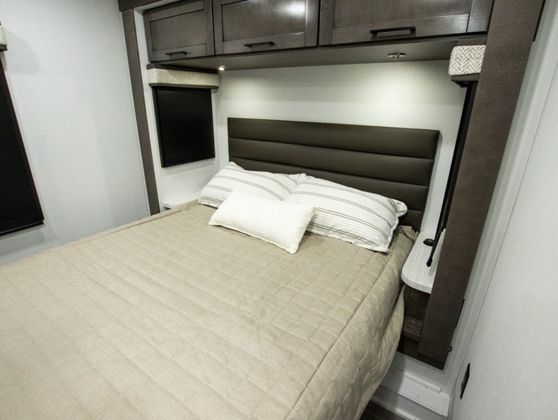 2026 Jayco Greyhawk 29MV - Image 18