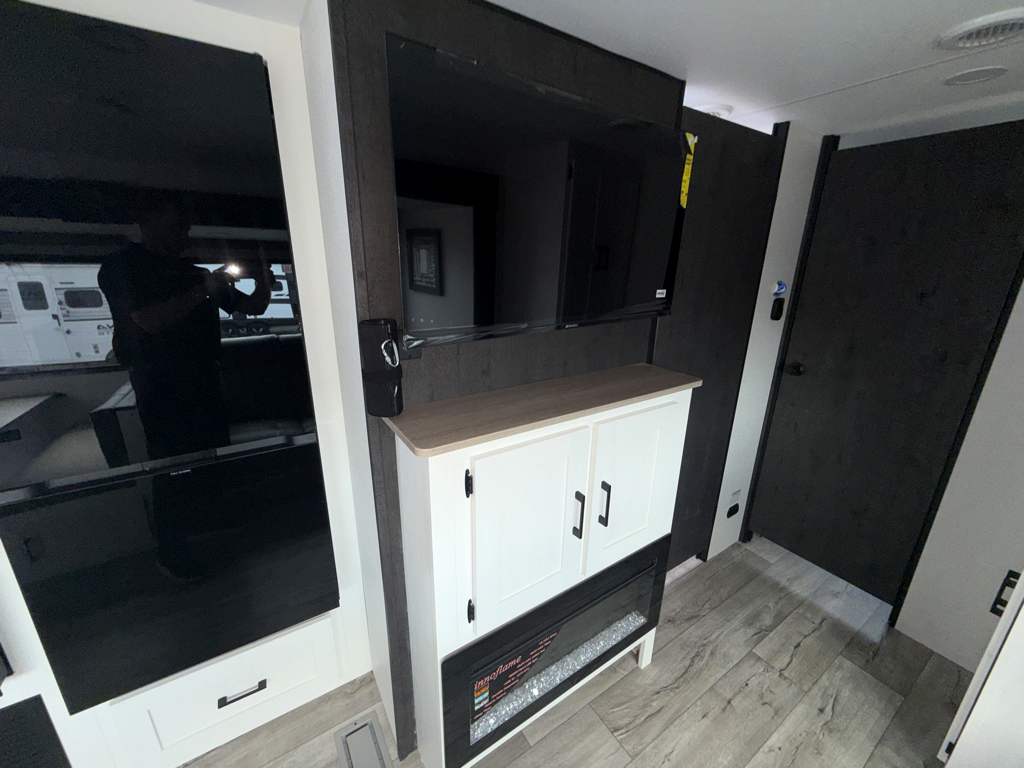 2026 VENTURE RV SIENNA 281VQB - Image 13