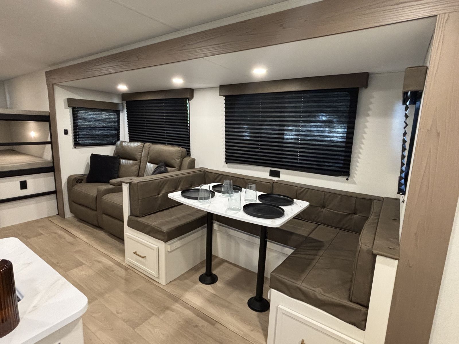 2026 Grand Design Transcend XPLOR 27DBX - Image 13