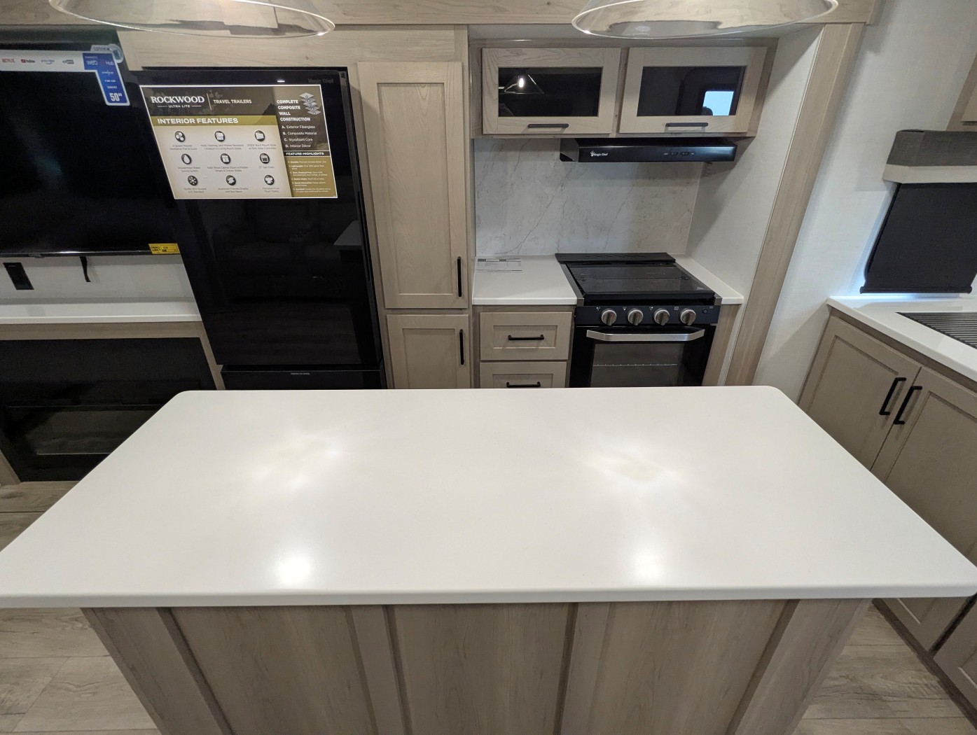 2026 Forest River Rockwood Ultra Lite 2906RL - Image 23